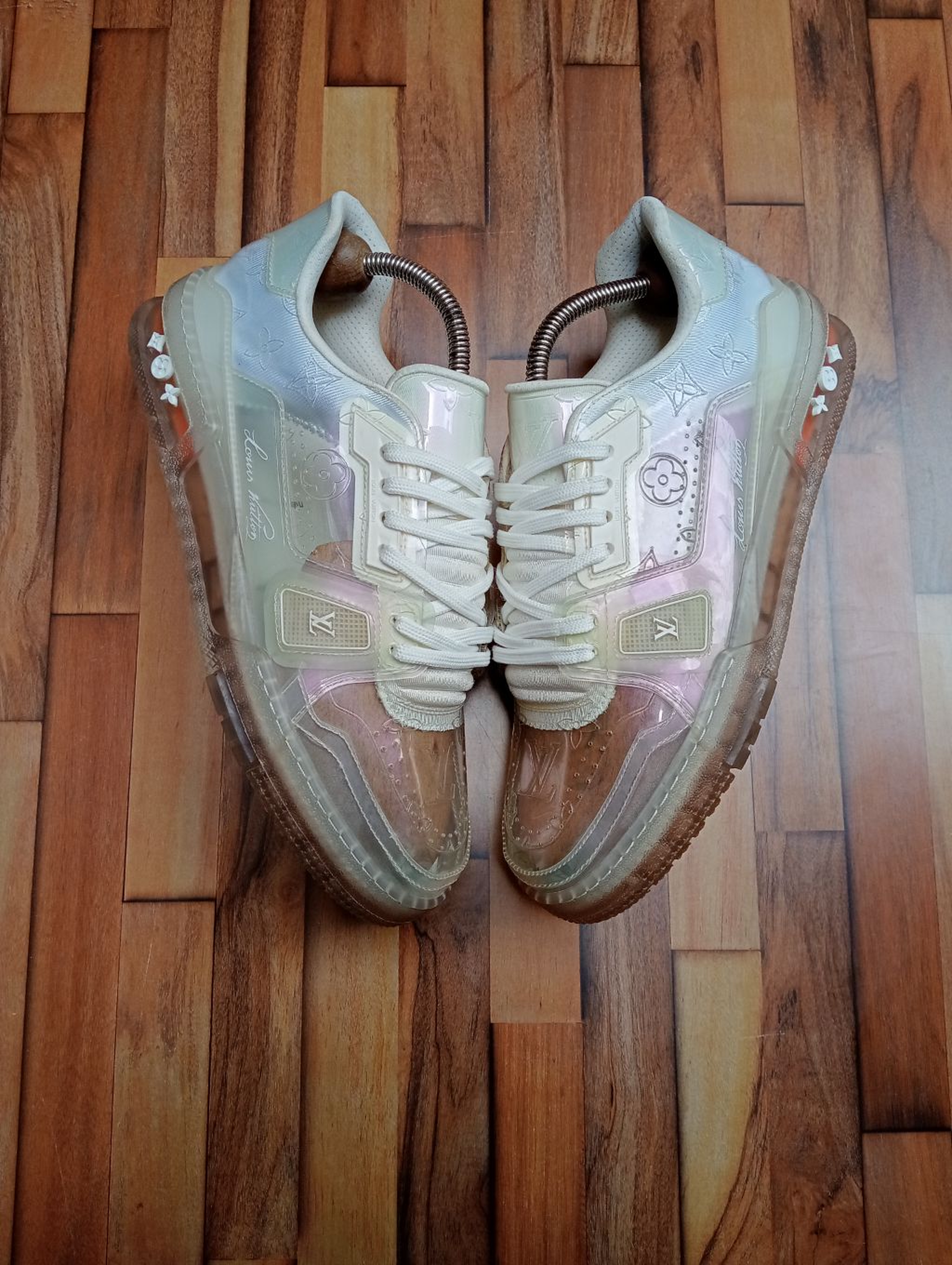 LOUIS VUITTON TRAINERS