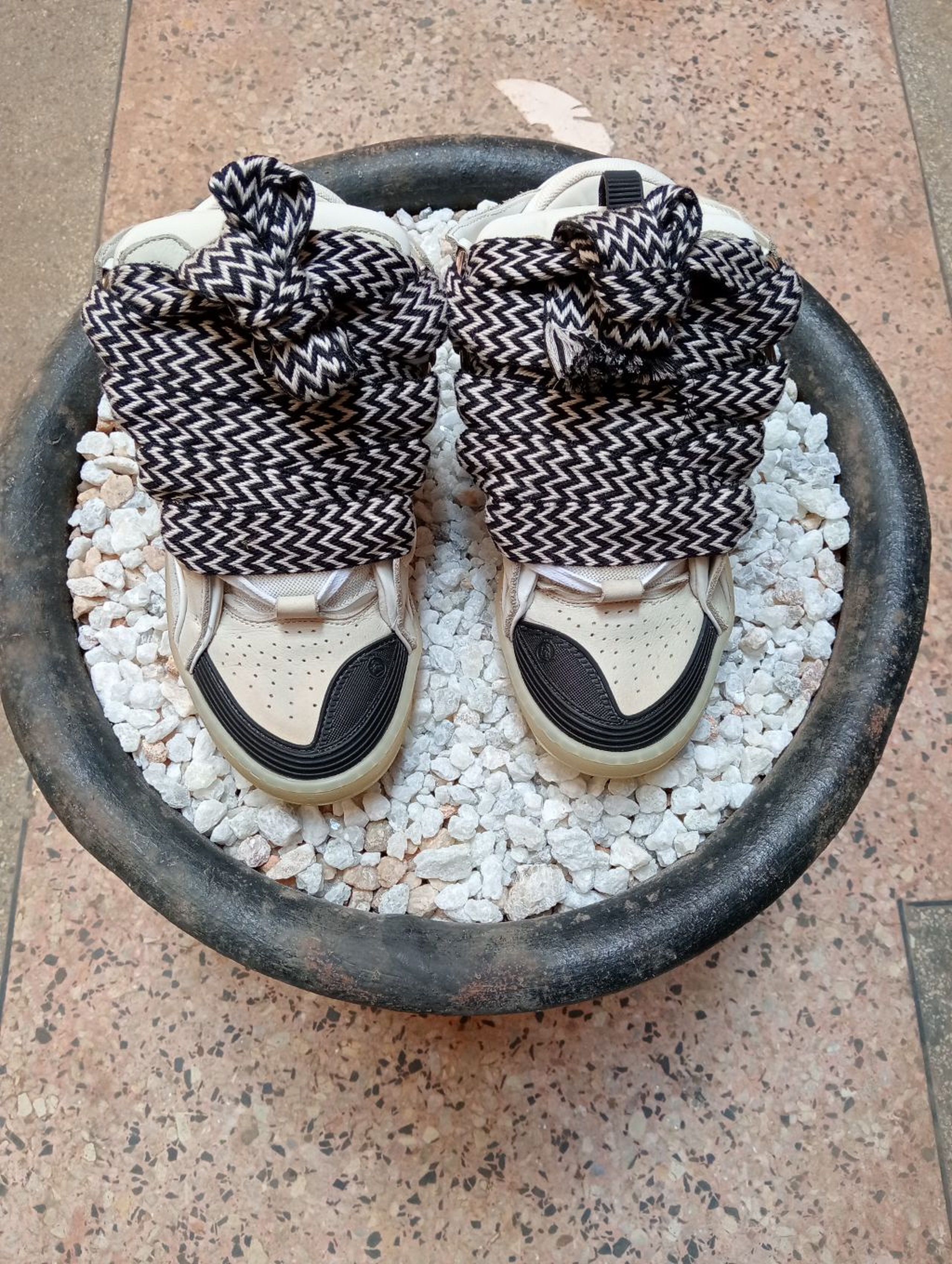 LANVIN CURBS
