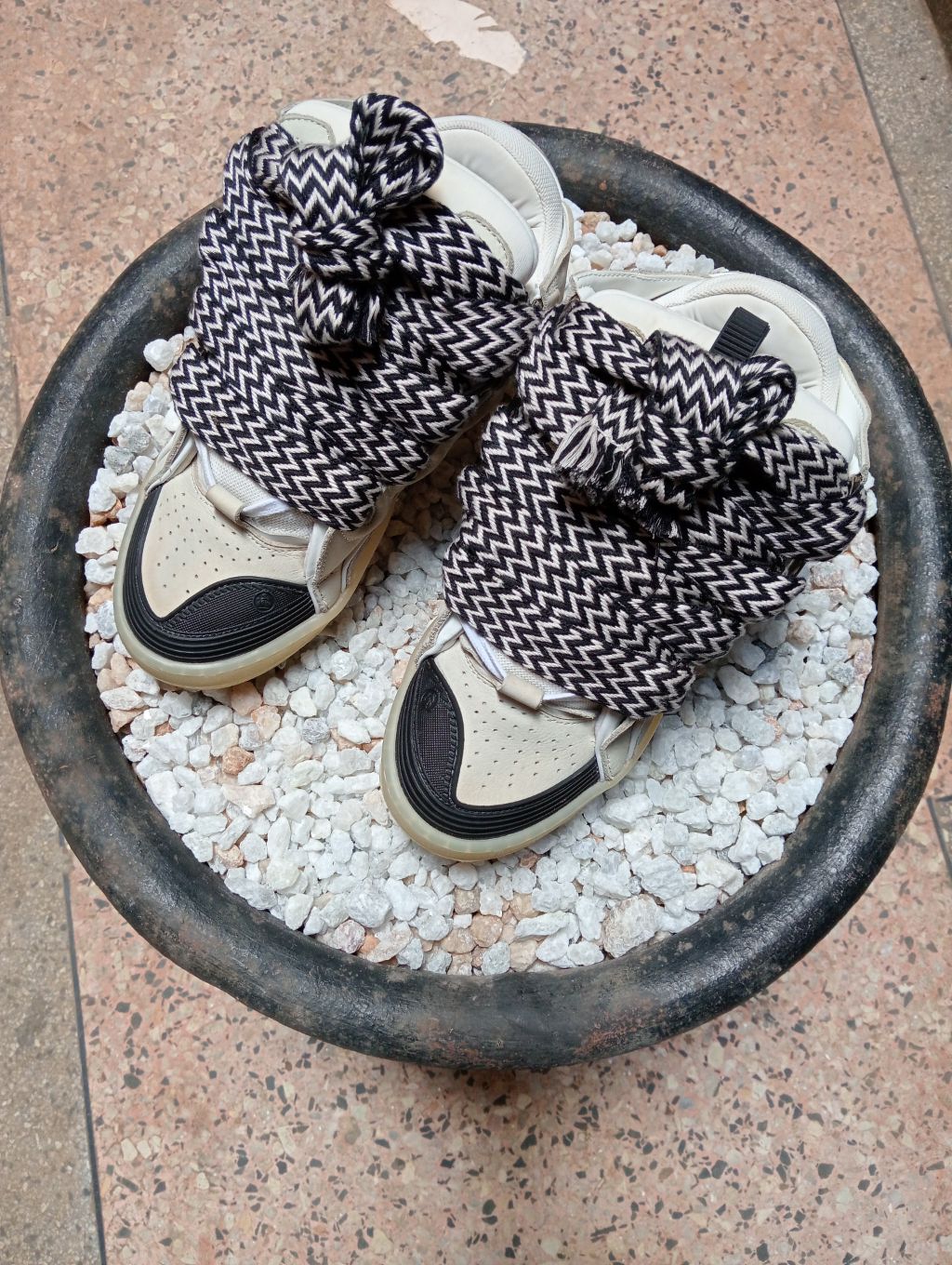 LANVIN CURBS
