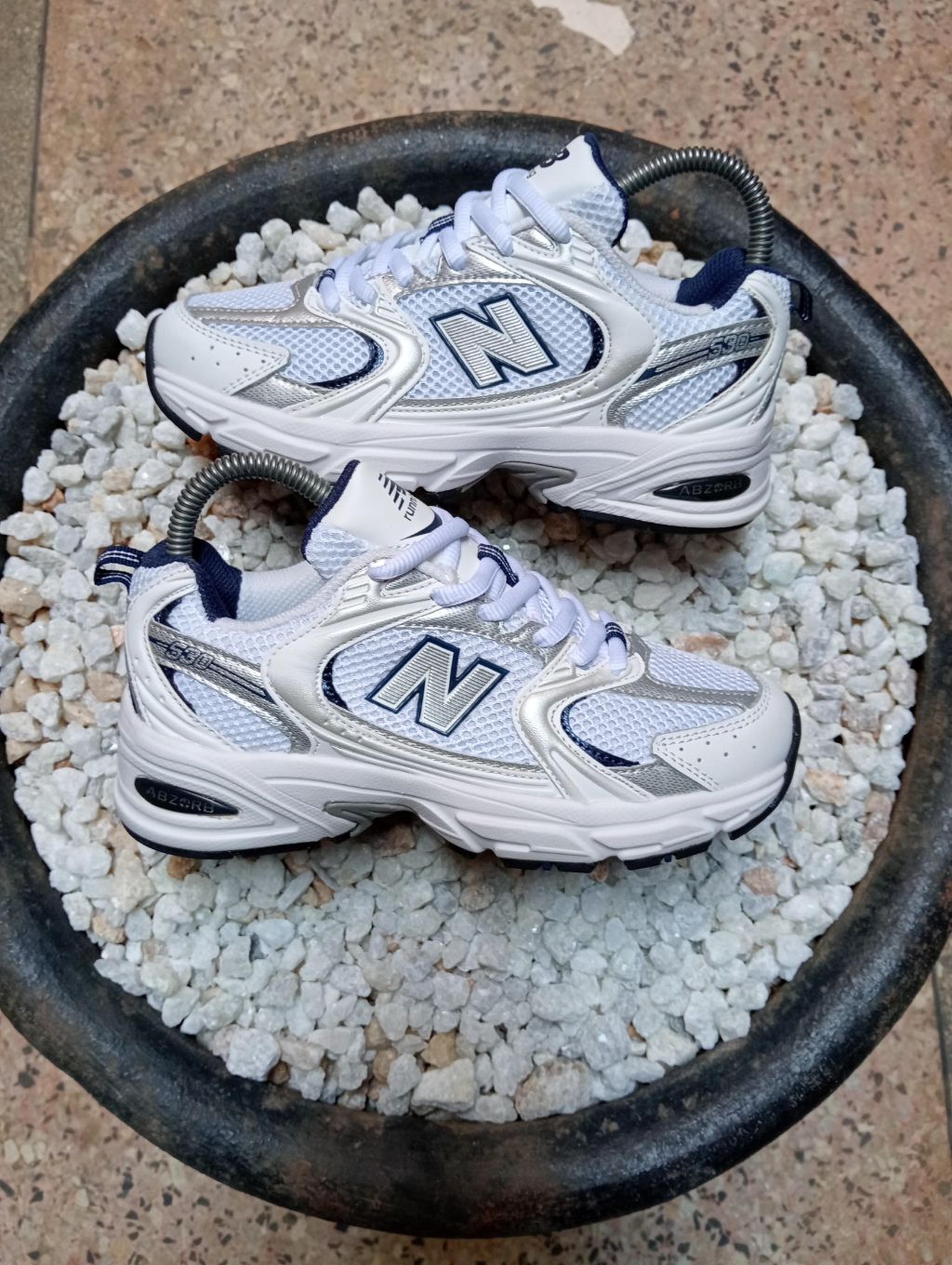 NEWBALANCE 530 🤍