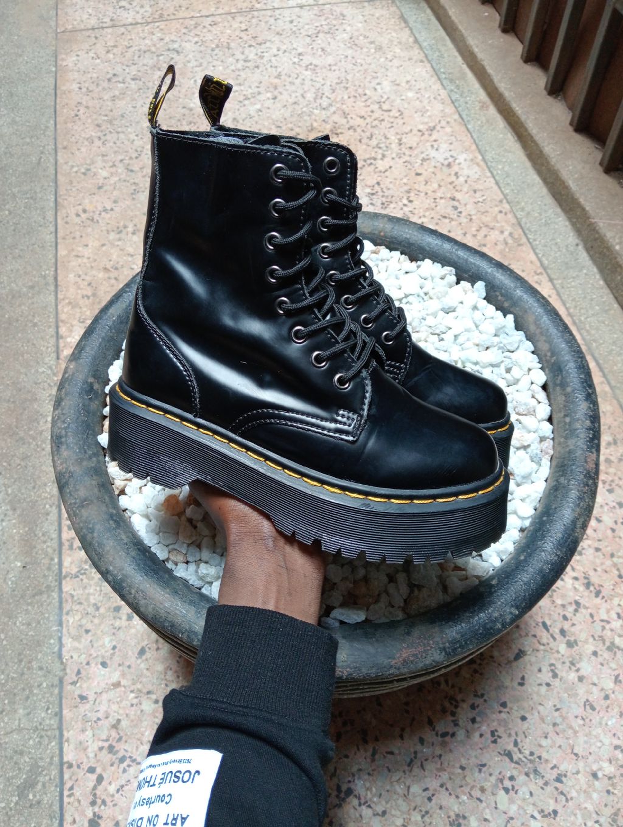 DR MARTENS 🖤