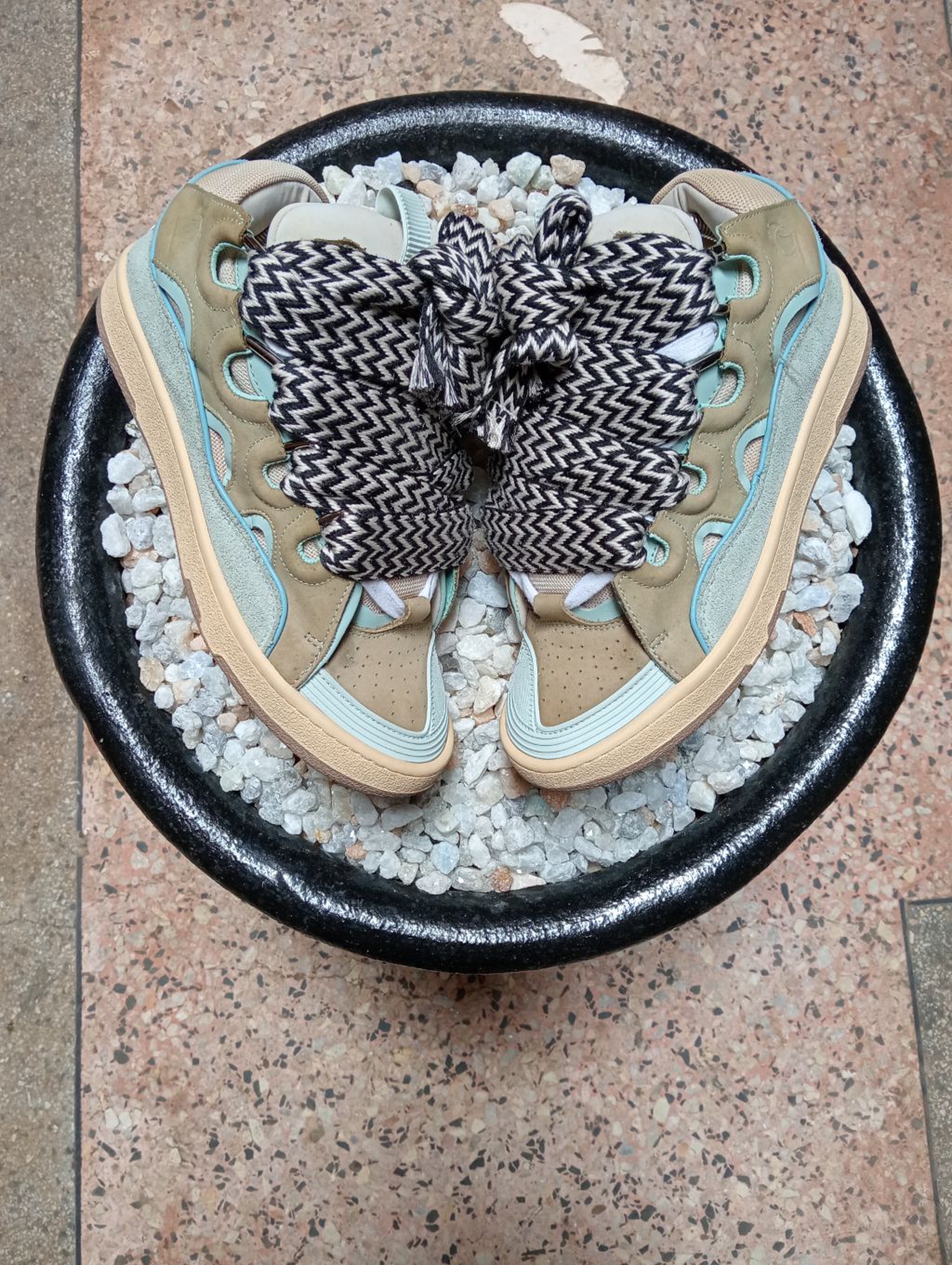 LANVIN CURBS 