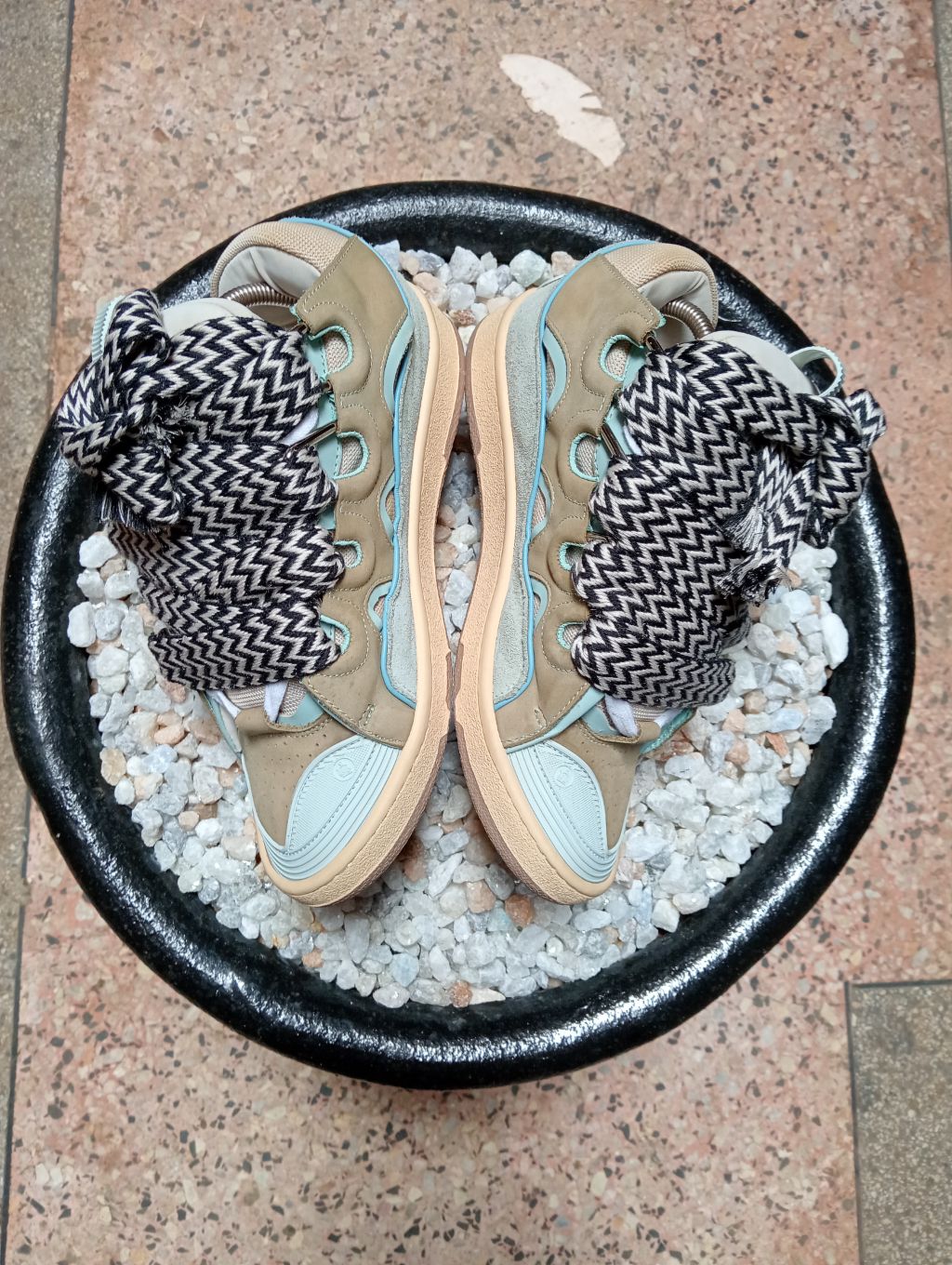 LANVIN CURBS 