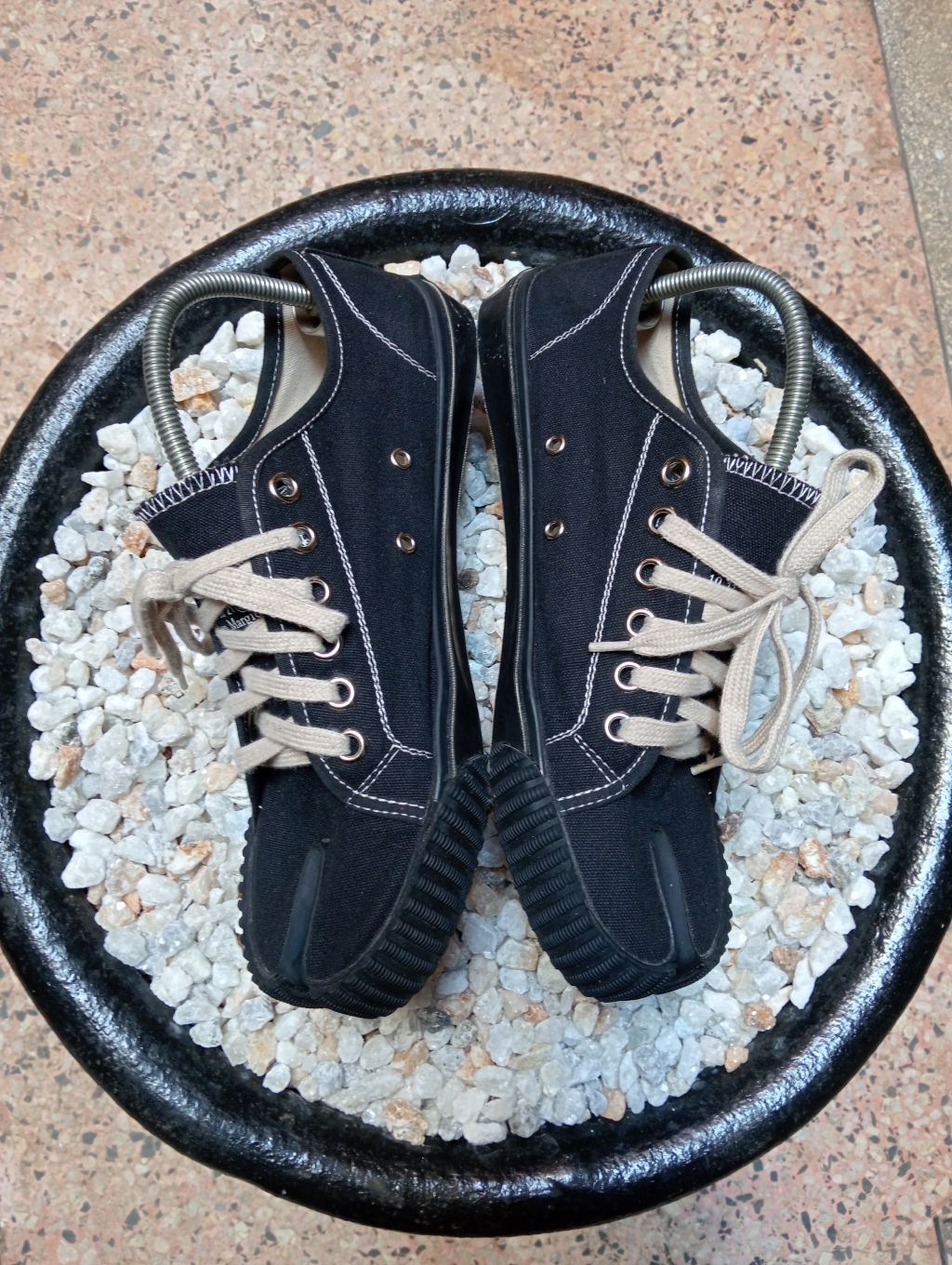 MAISON MARGIELA TABI SNEAKERS 🖤