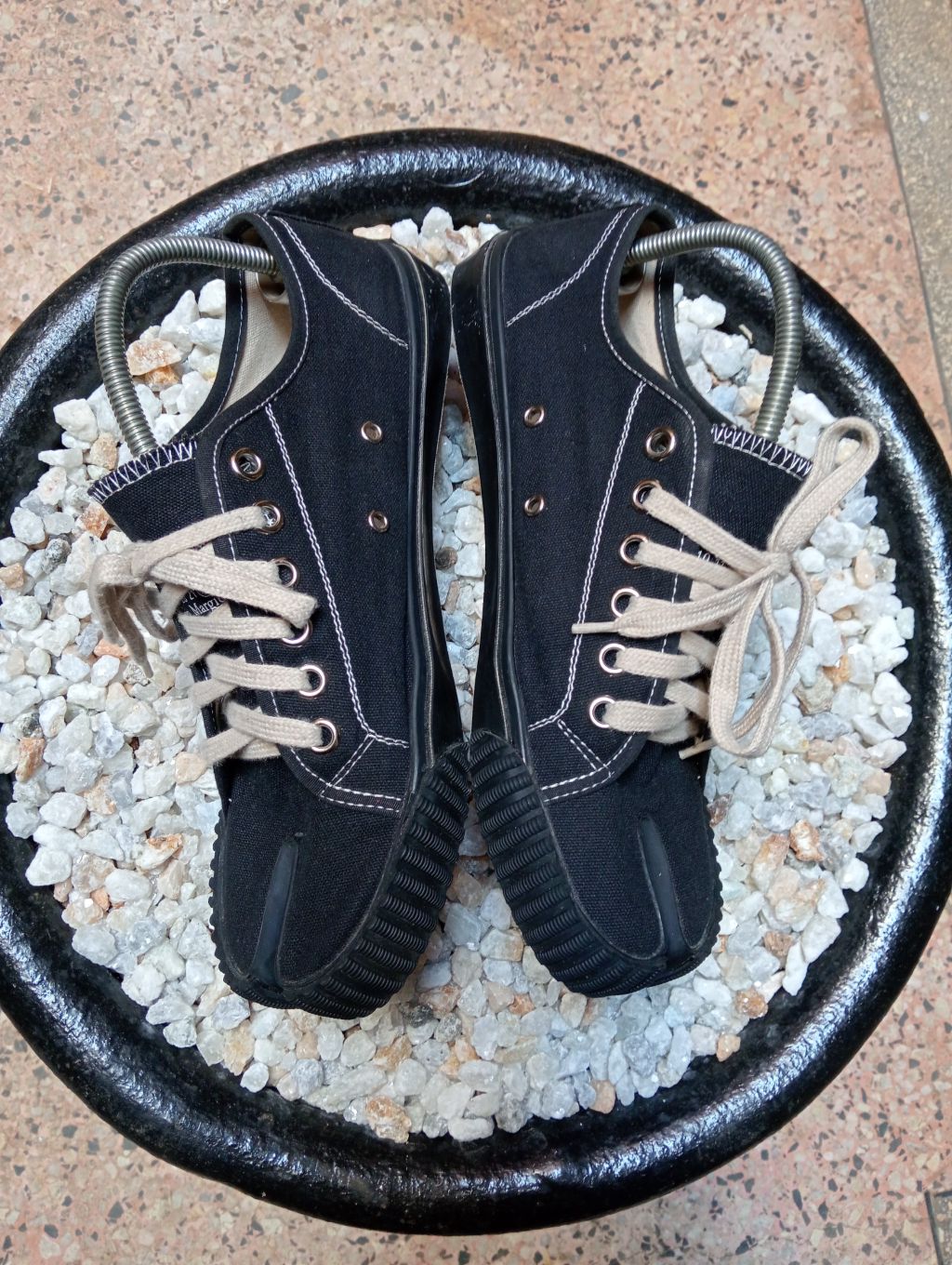 MAISON MARGIELA TABI SNEAKERS 🖤