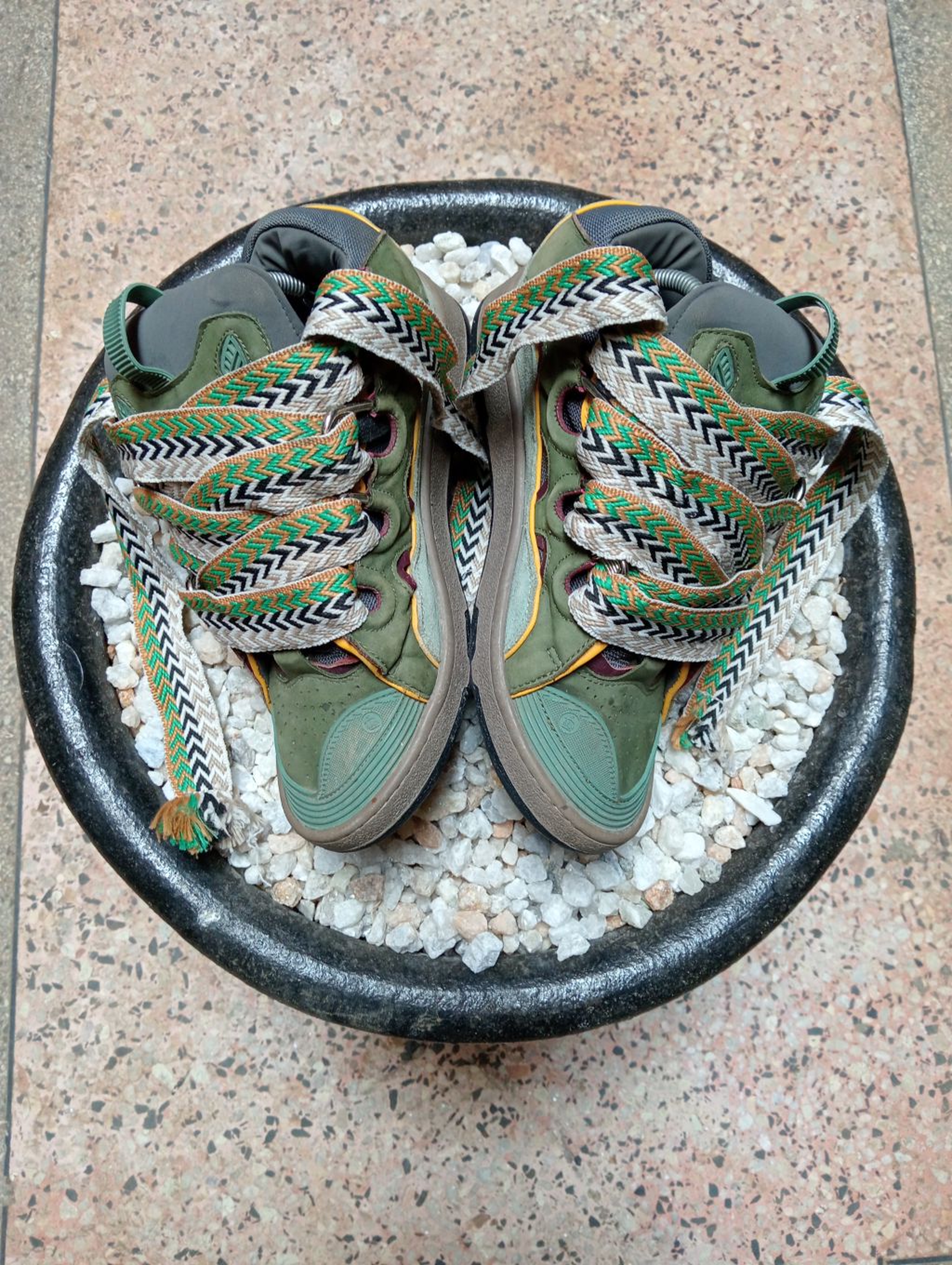 LANVIN CURBS 
