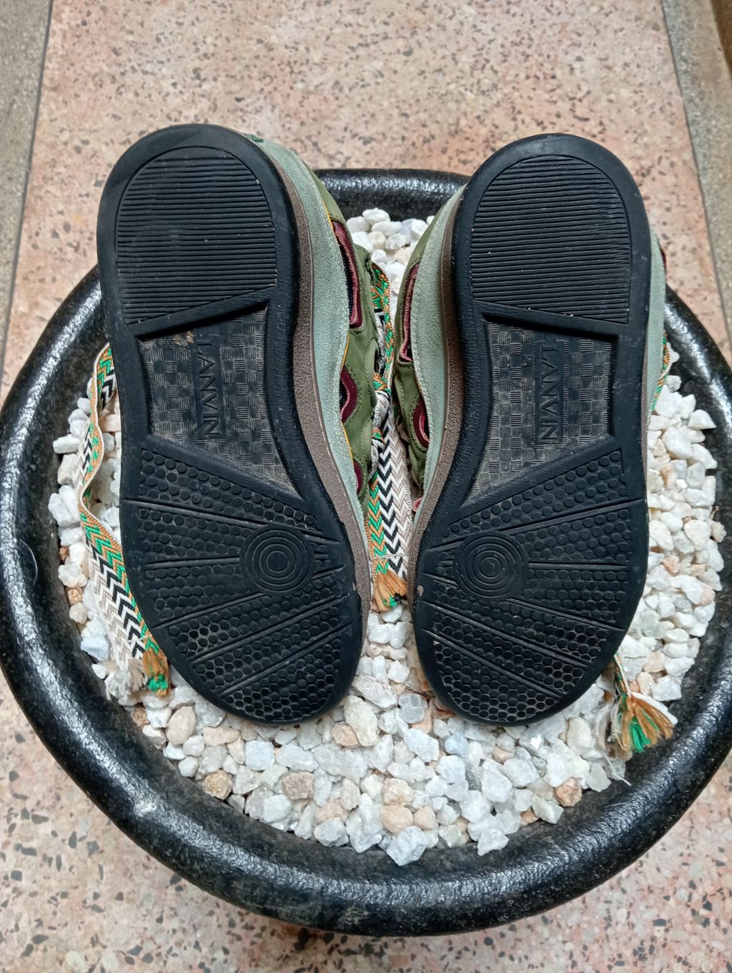 LANVIN CURBS 