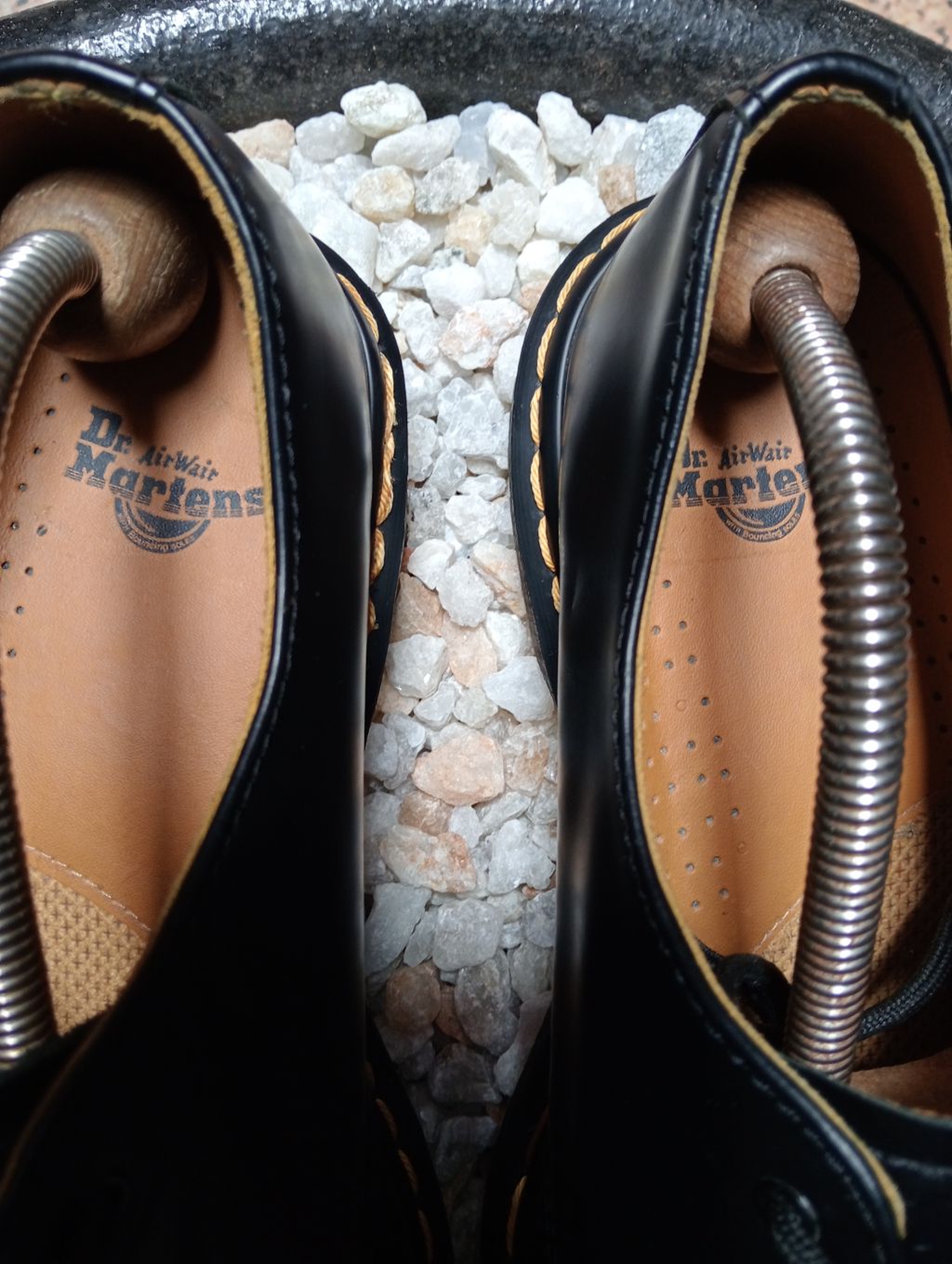 DR MARTENS 