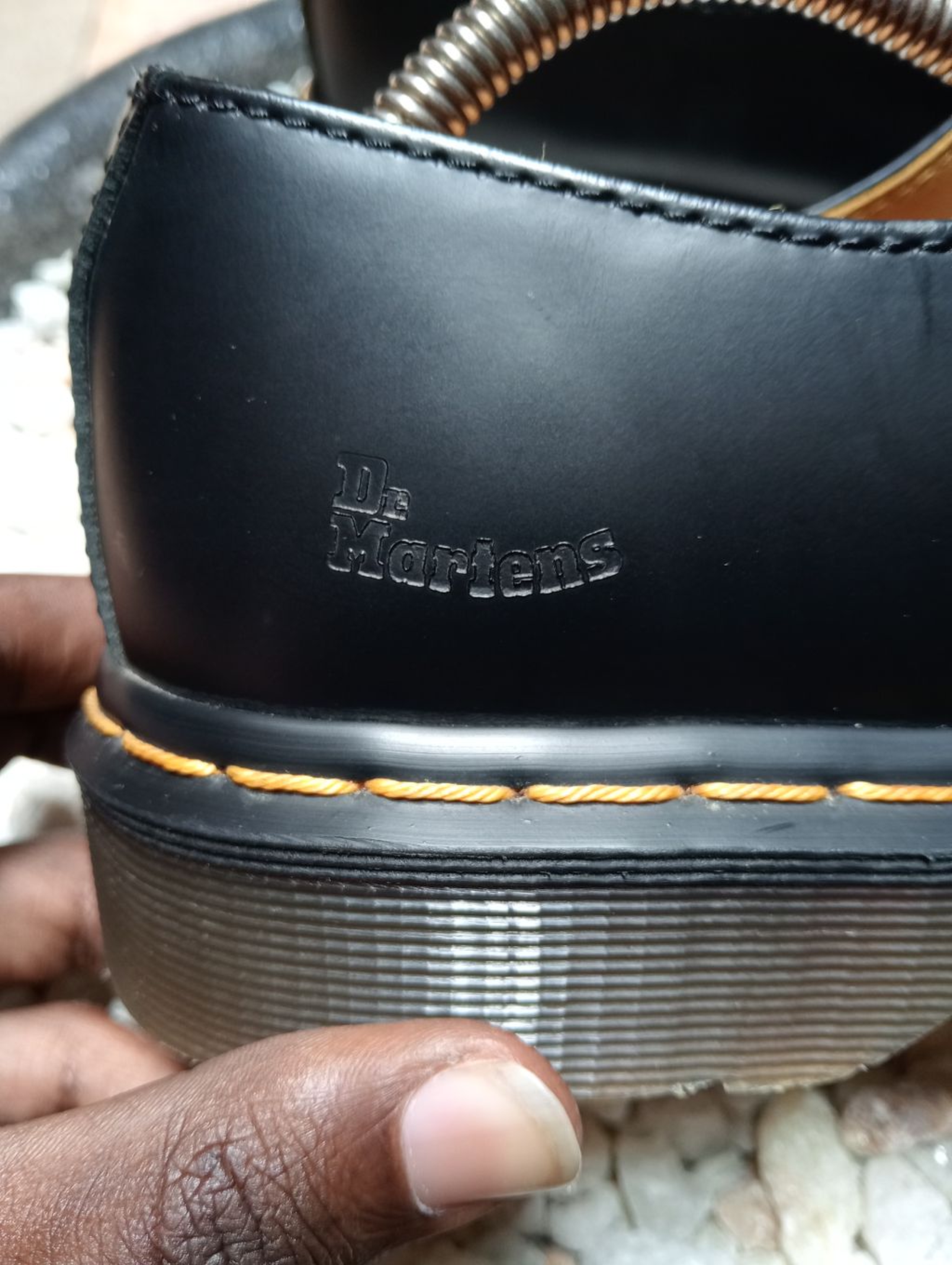 DR MARTENS 