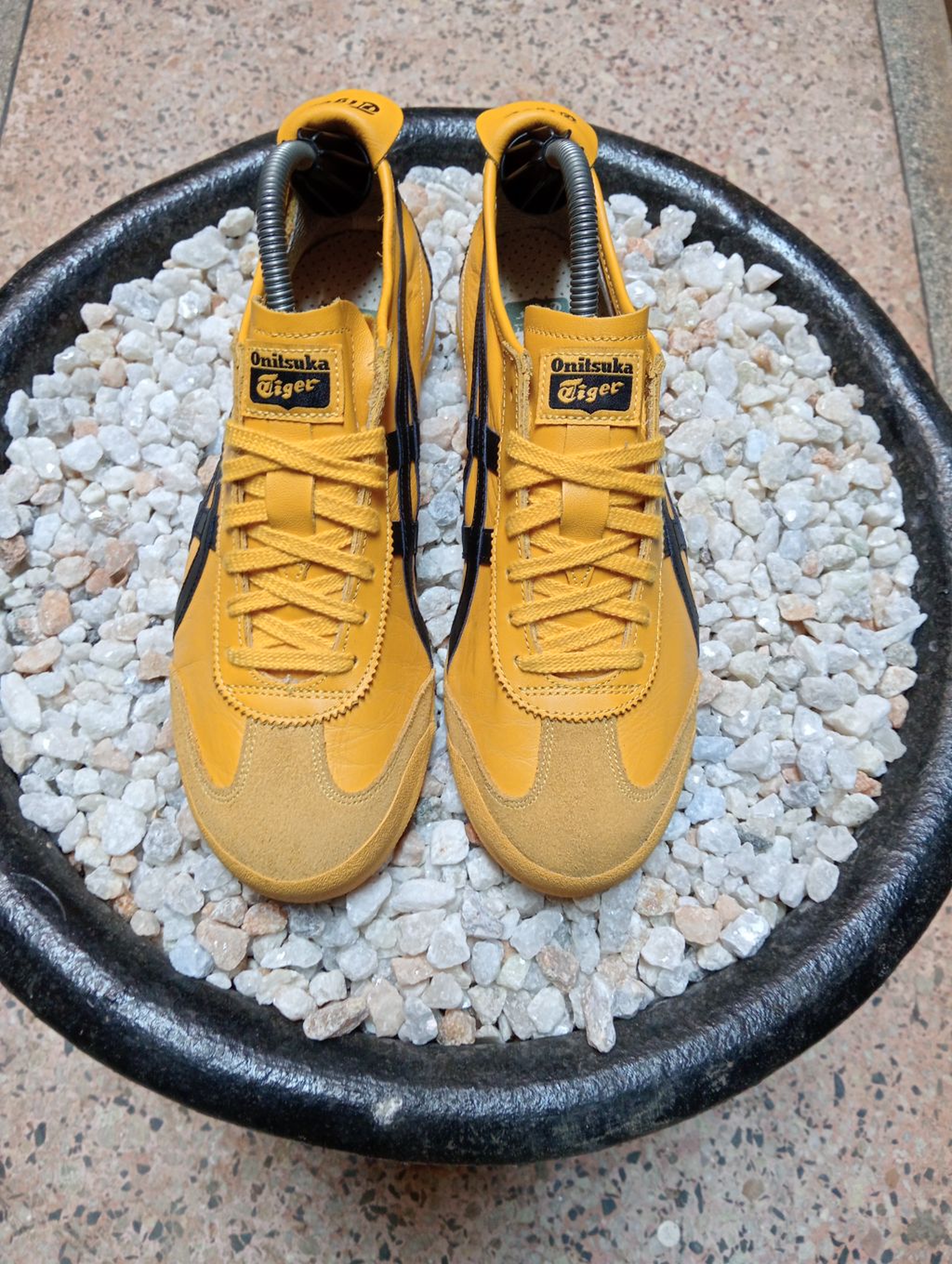 ONITSUKA TIGER