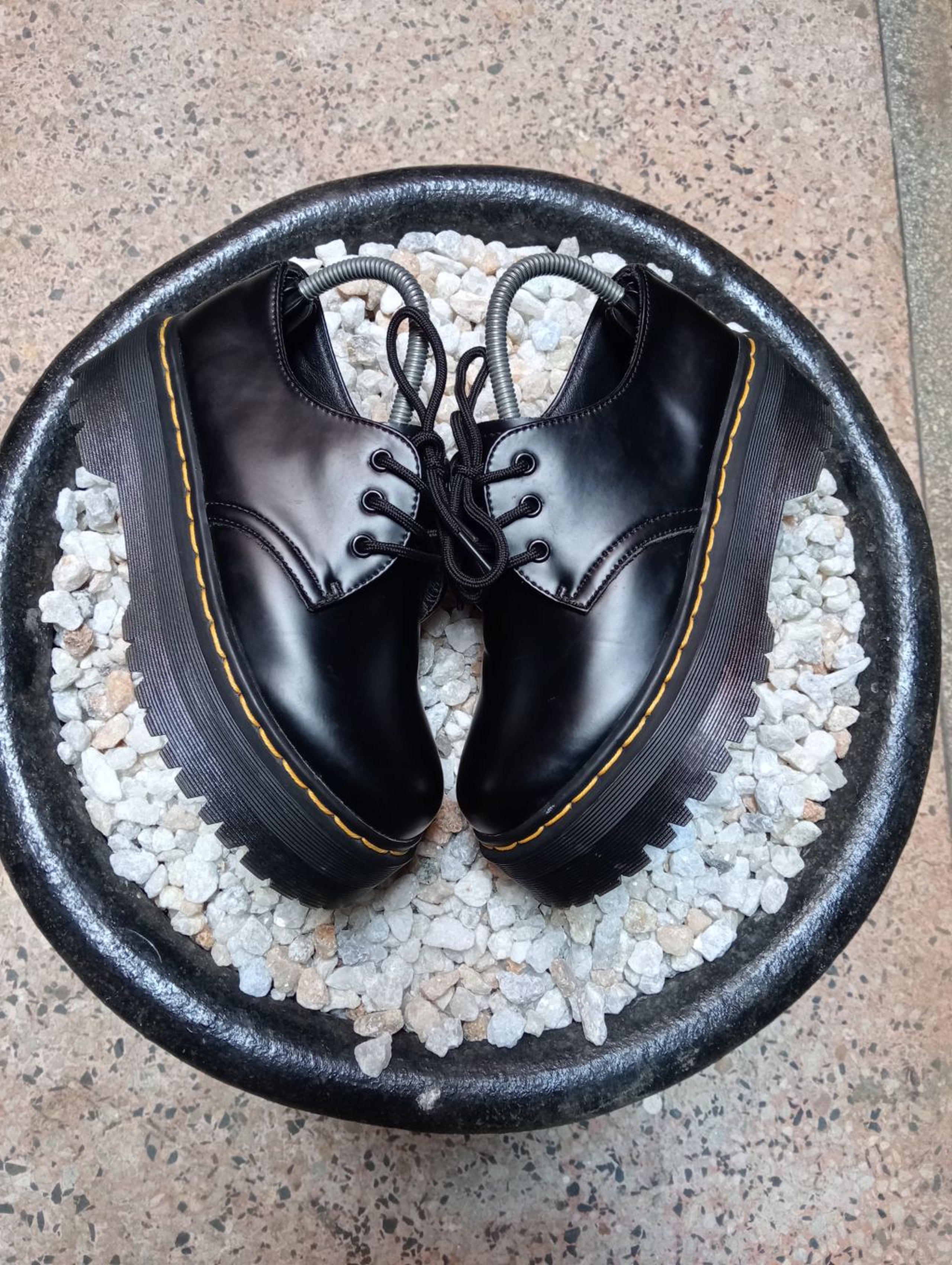 DR MARTENS 