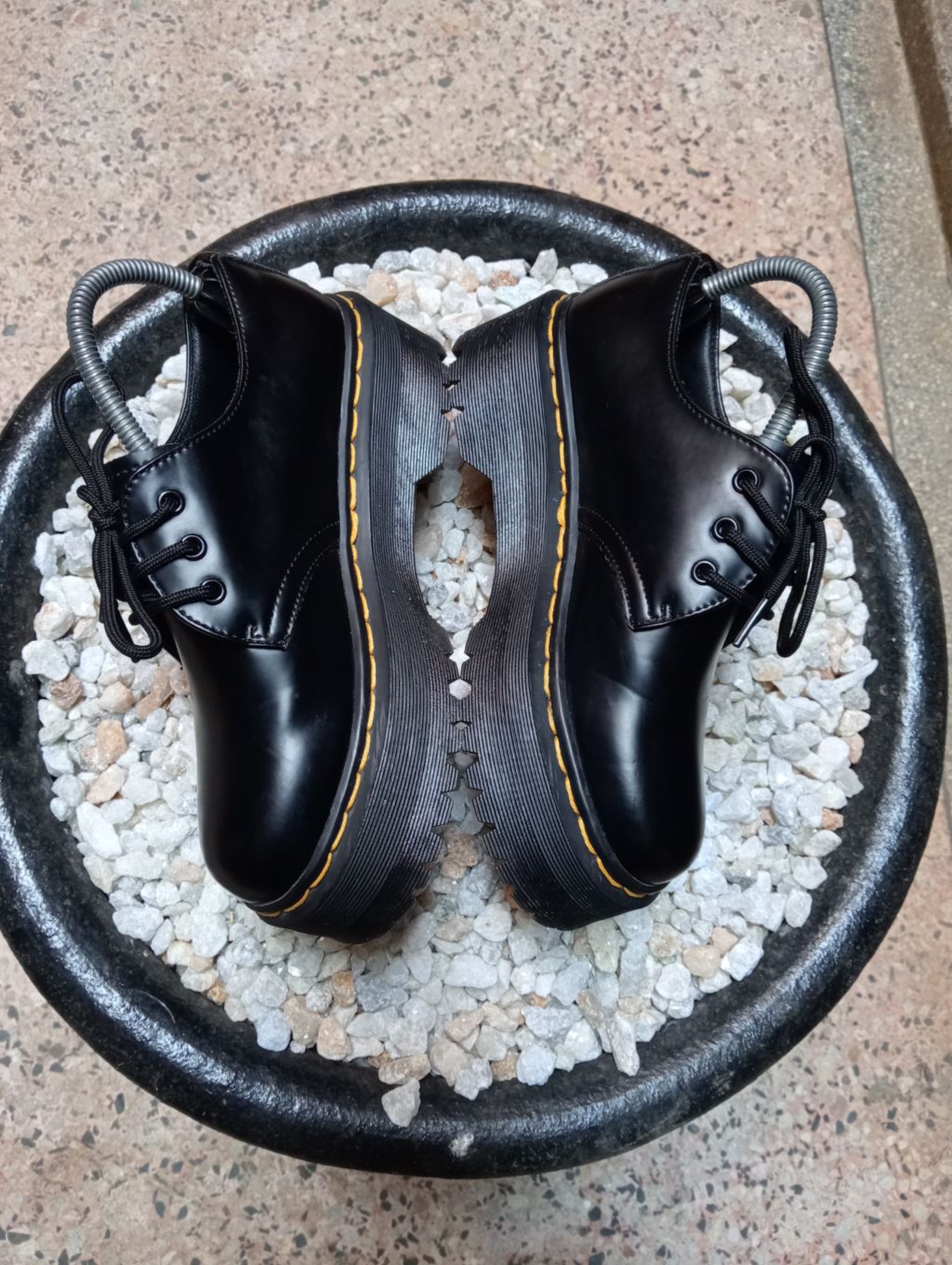 DR MARTENS 