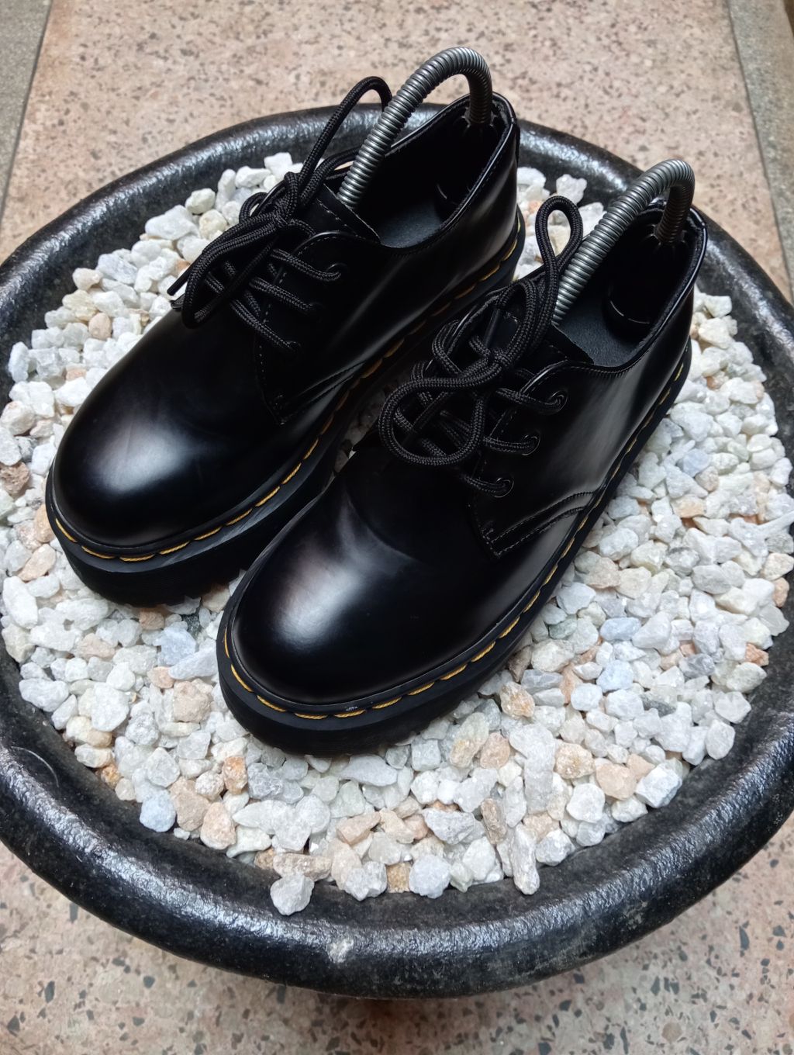 DR MARTENS 