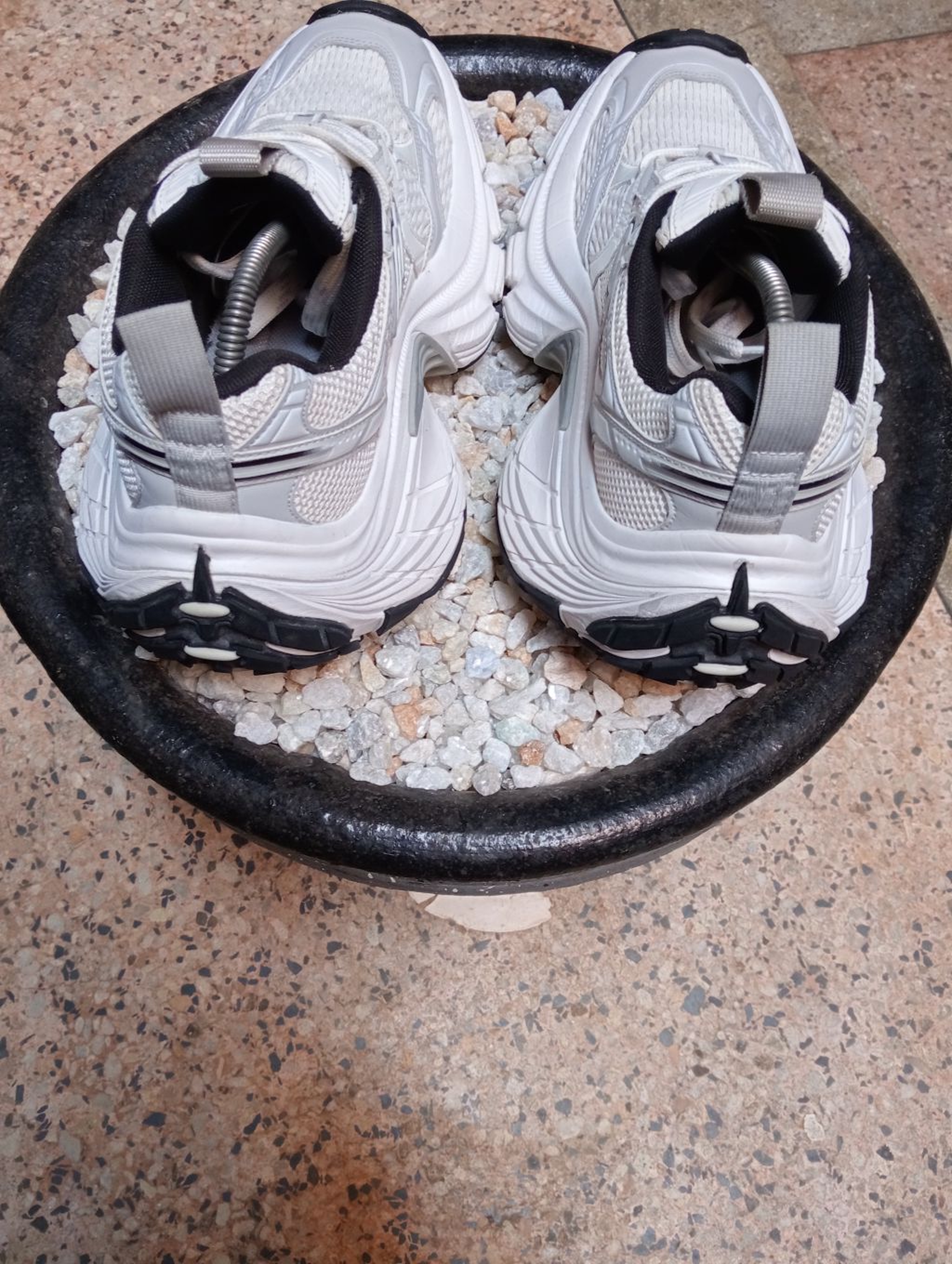 BALENCIAGA 10 XL