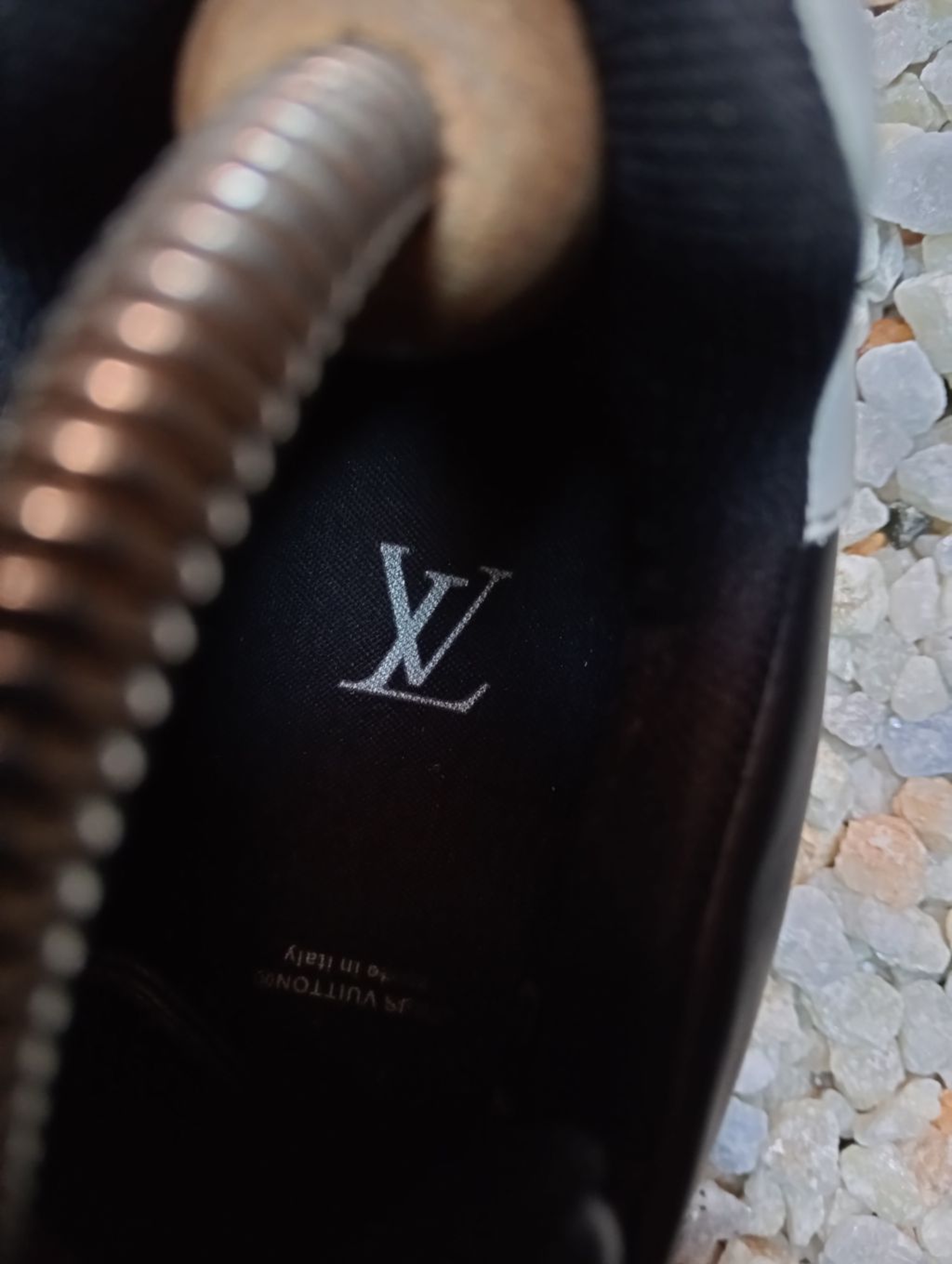 LOUIS VUITTON TRAINERS 🖤