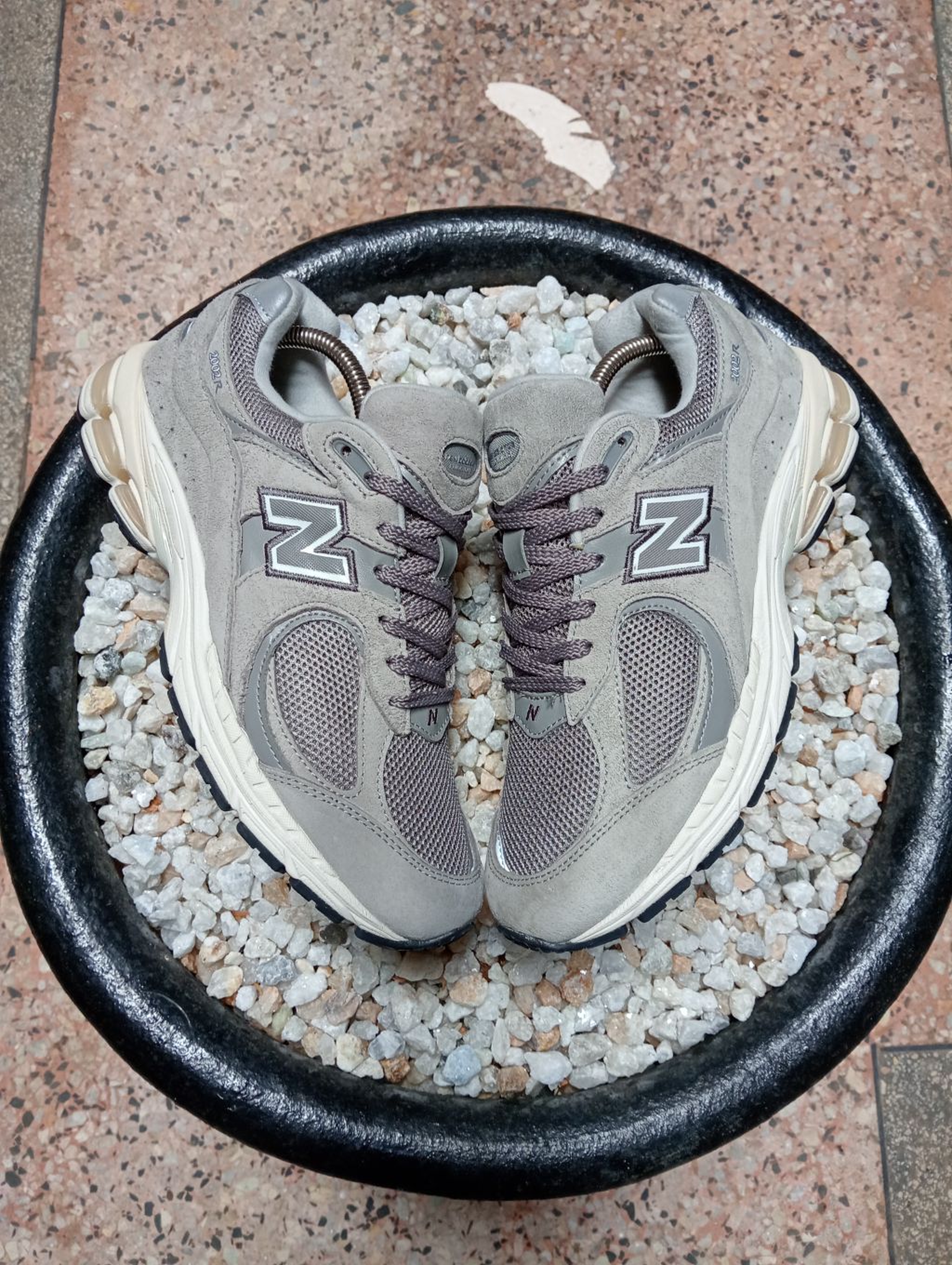 NEWBALANCE 2002R 