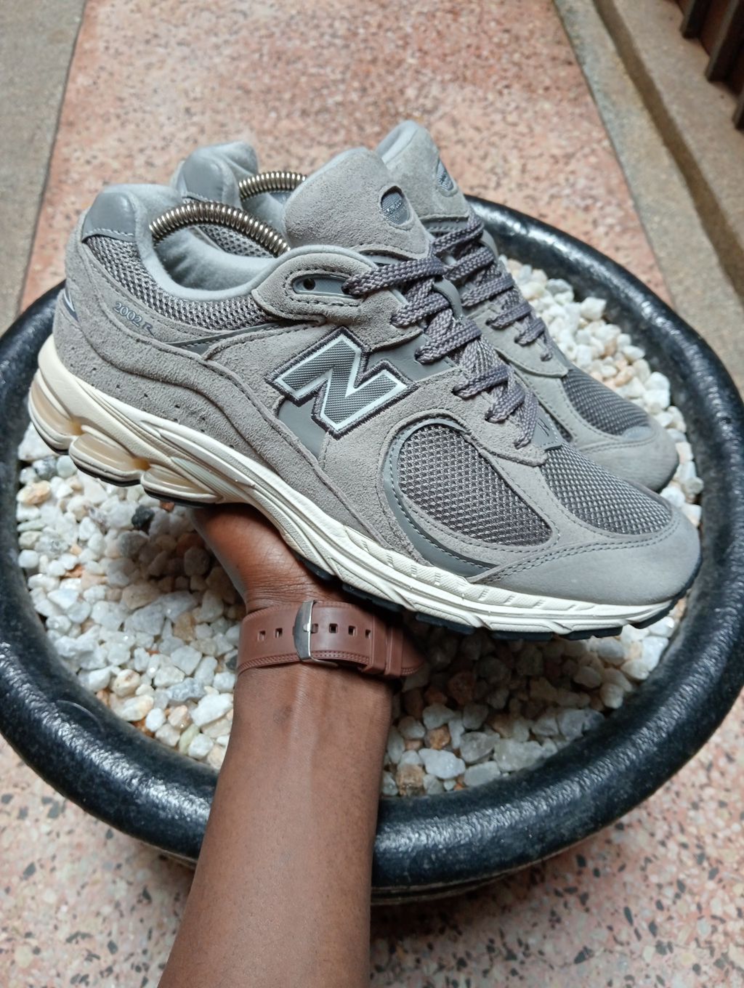 NEWBALANCE 2002R 