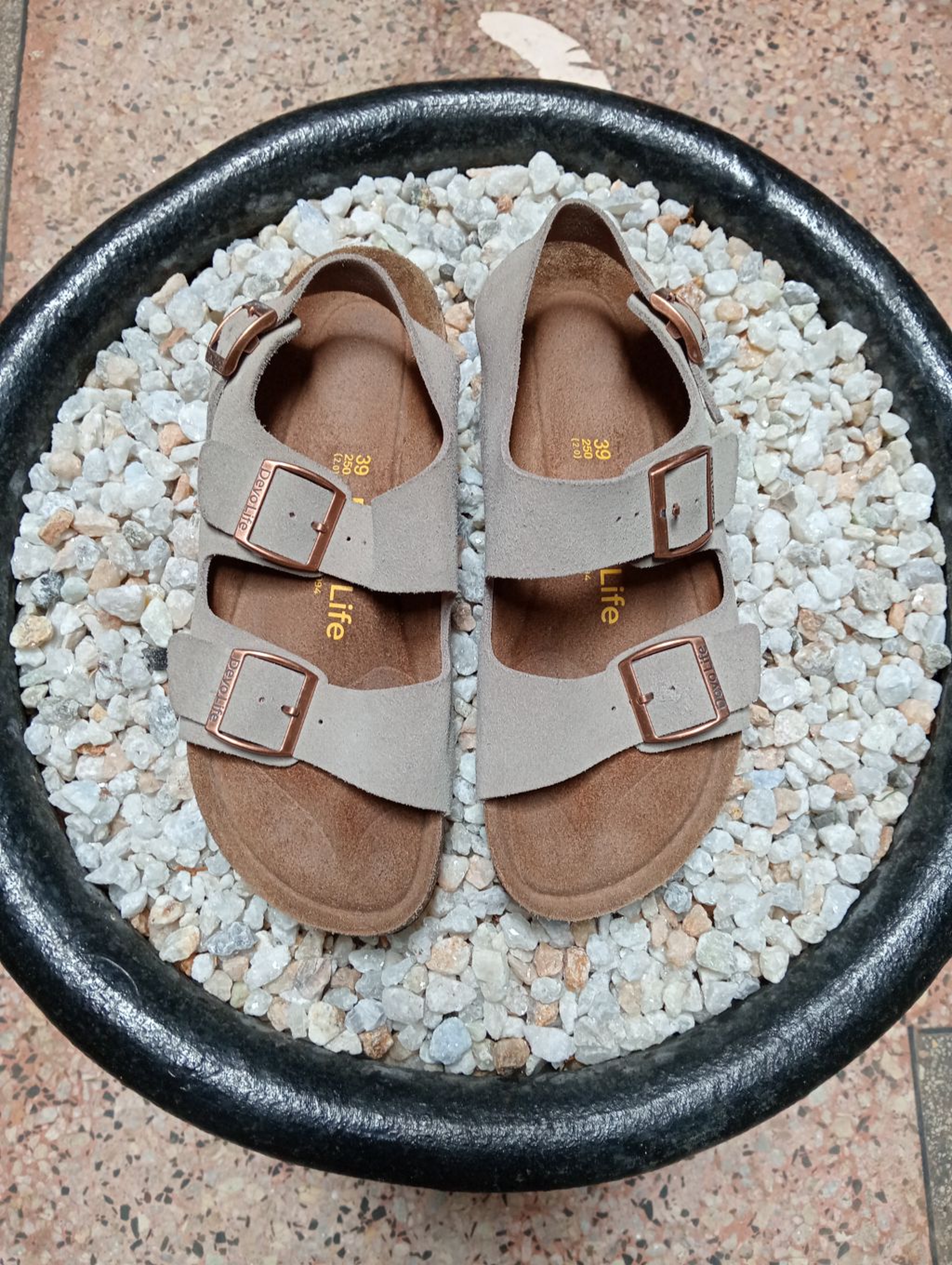 DEVO LIFE SANDALS 🤎