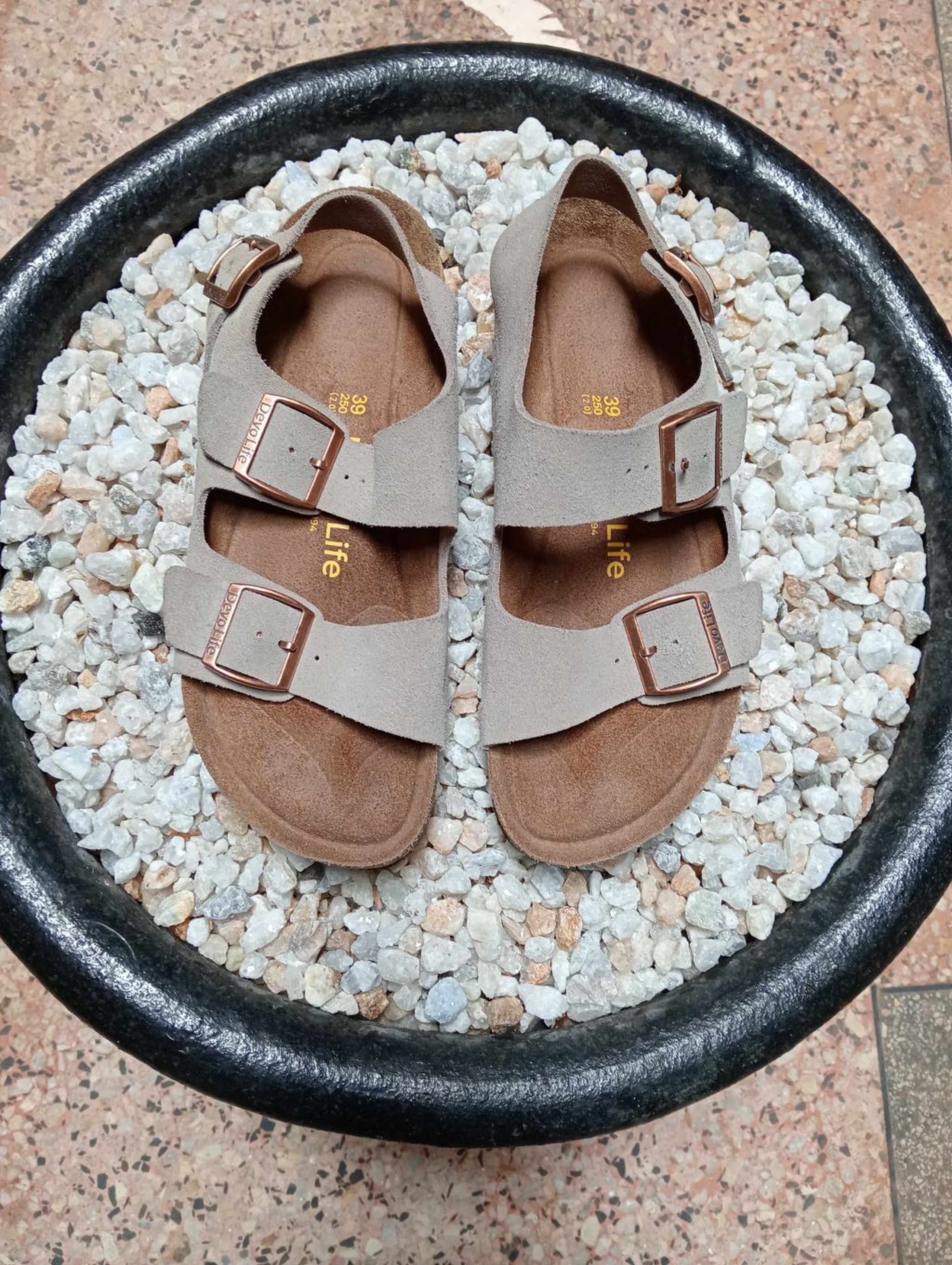 DEVO LIFE SANDALS 🤎