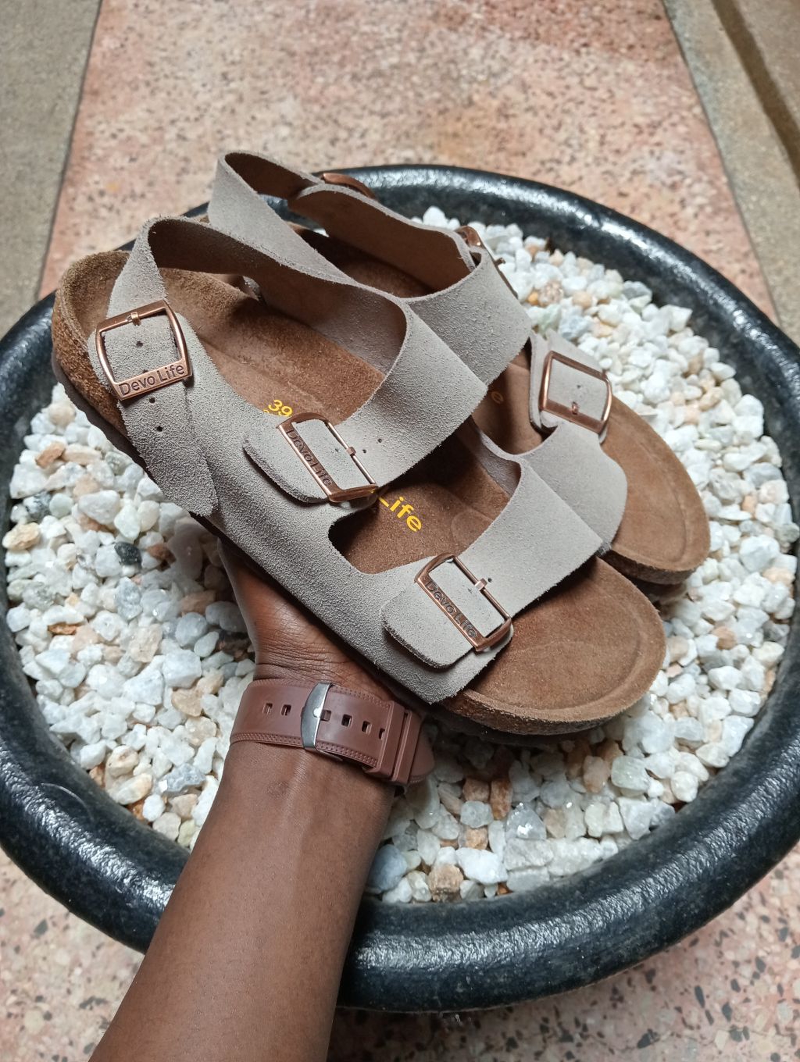 DEVO LIFE SANDALS 🤎
