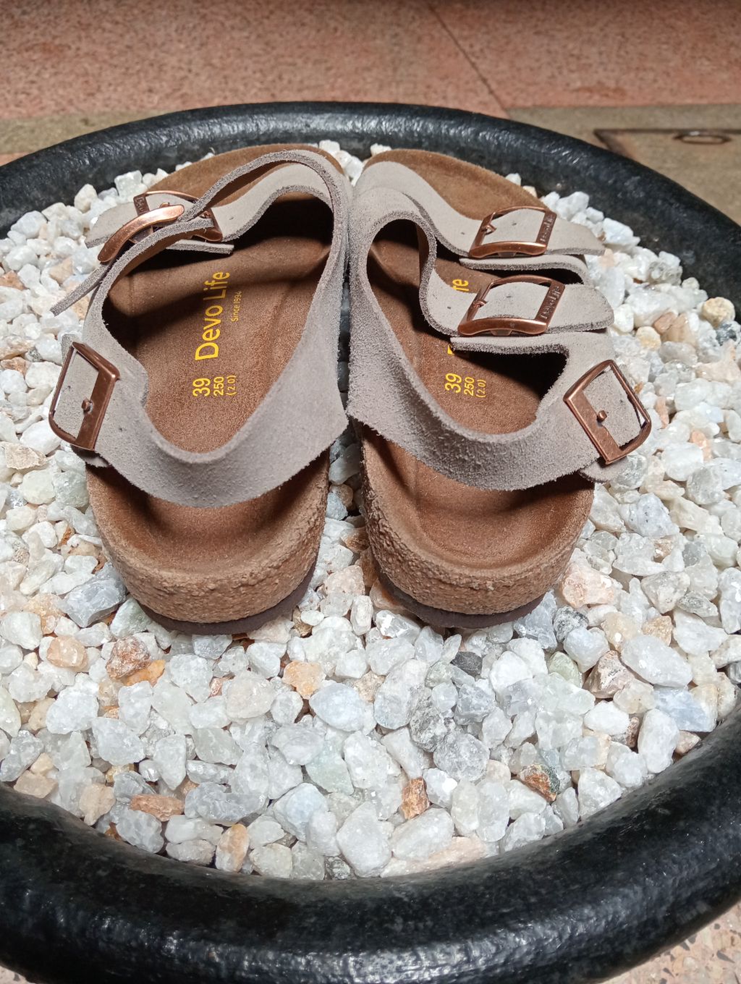 DEVO LIFE SANDALS 🤎