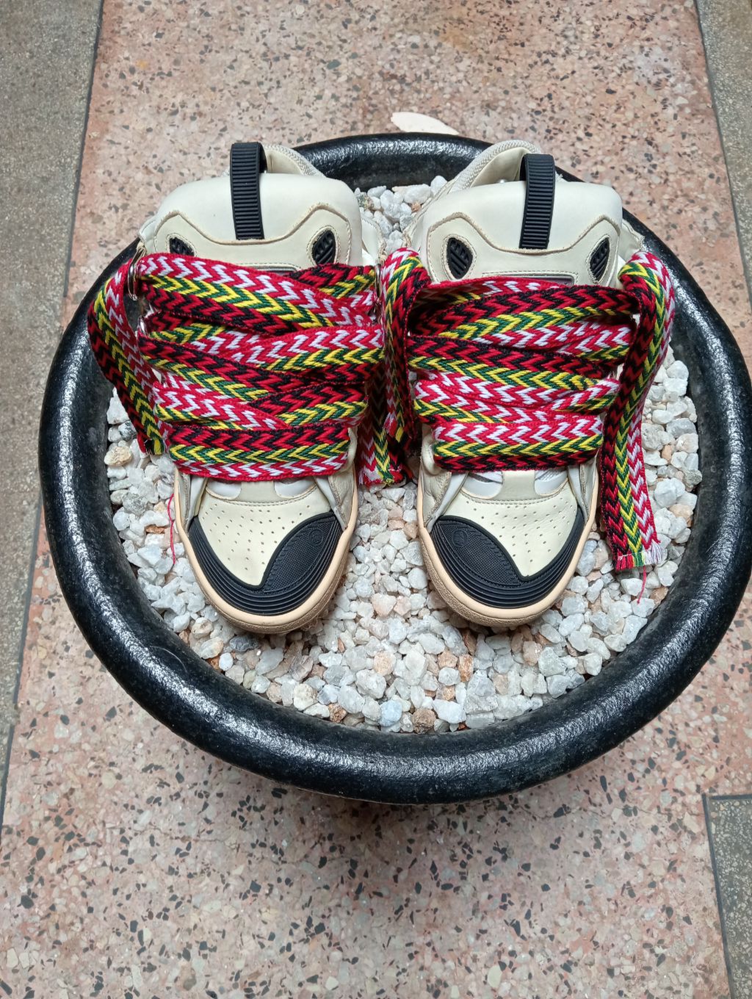 LANVIN CURBS 
