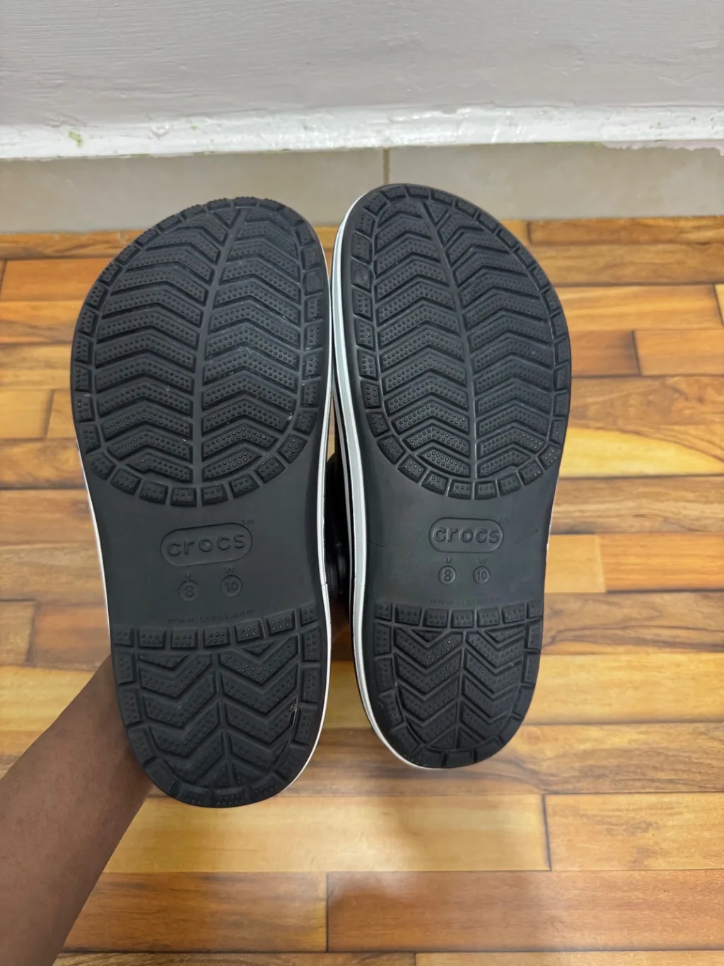 CROCS 🖤