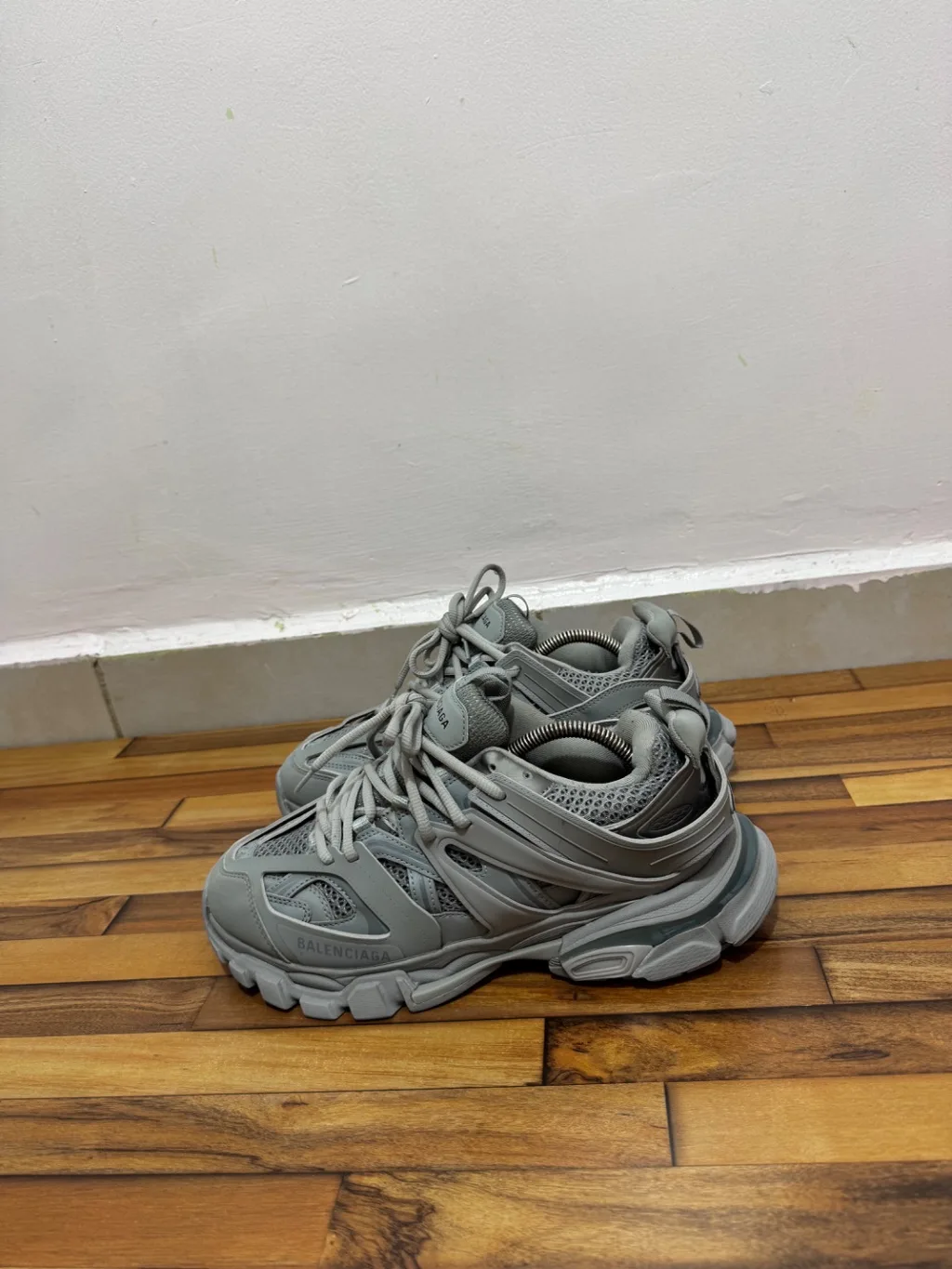 BALENCIAGA TRACK 🩶