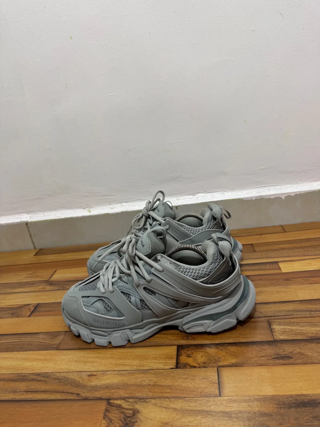 BALENCIAGA TRACK 🩶
