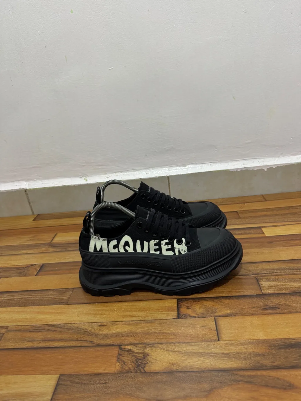 ALEXANDER MCQUEEN 🖤
