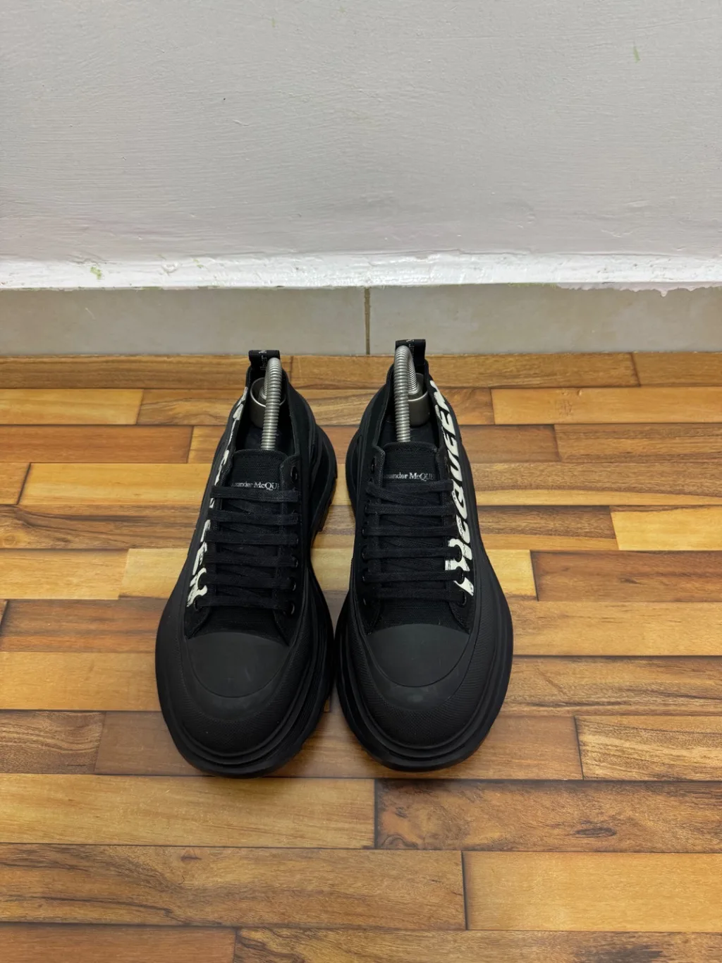 ALEXANDER MCQUEEN 🖤