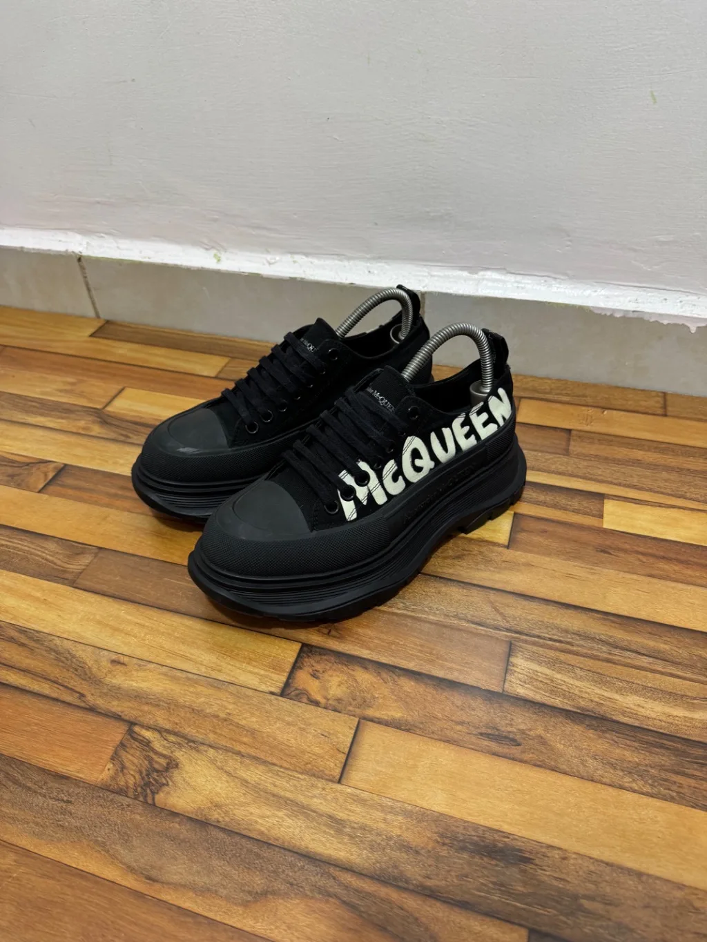 ALEXANDER MCQUEEN 🖤