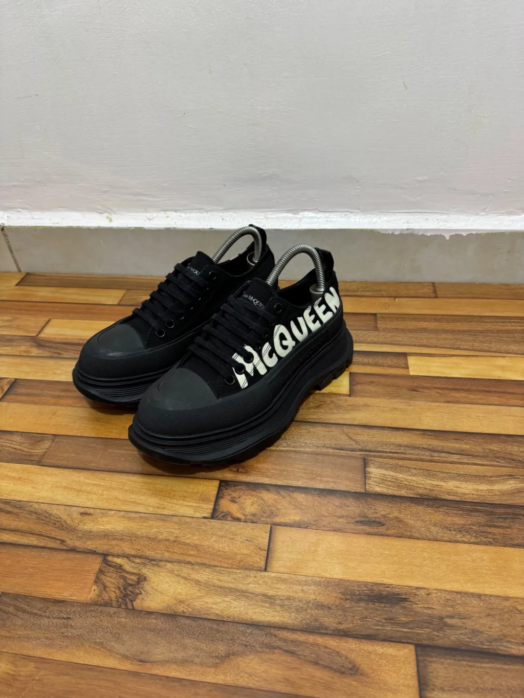 ALEXANDER MCQUEEN 🖤