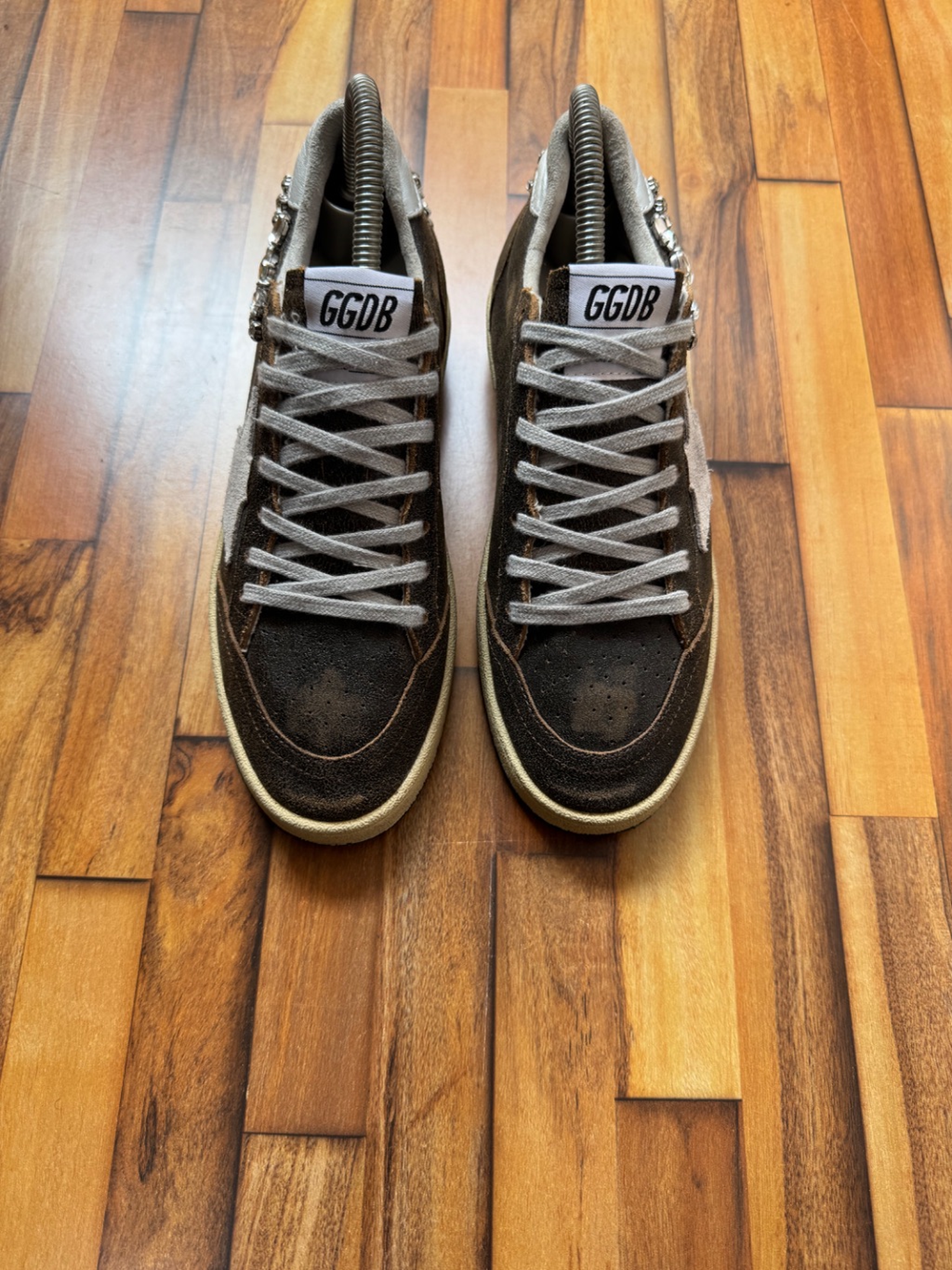 GOLDEN GOOSE