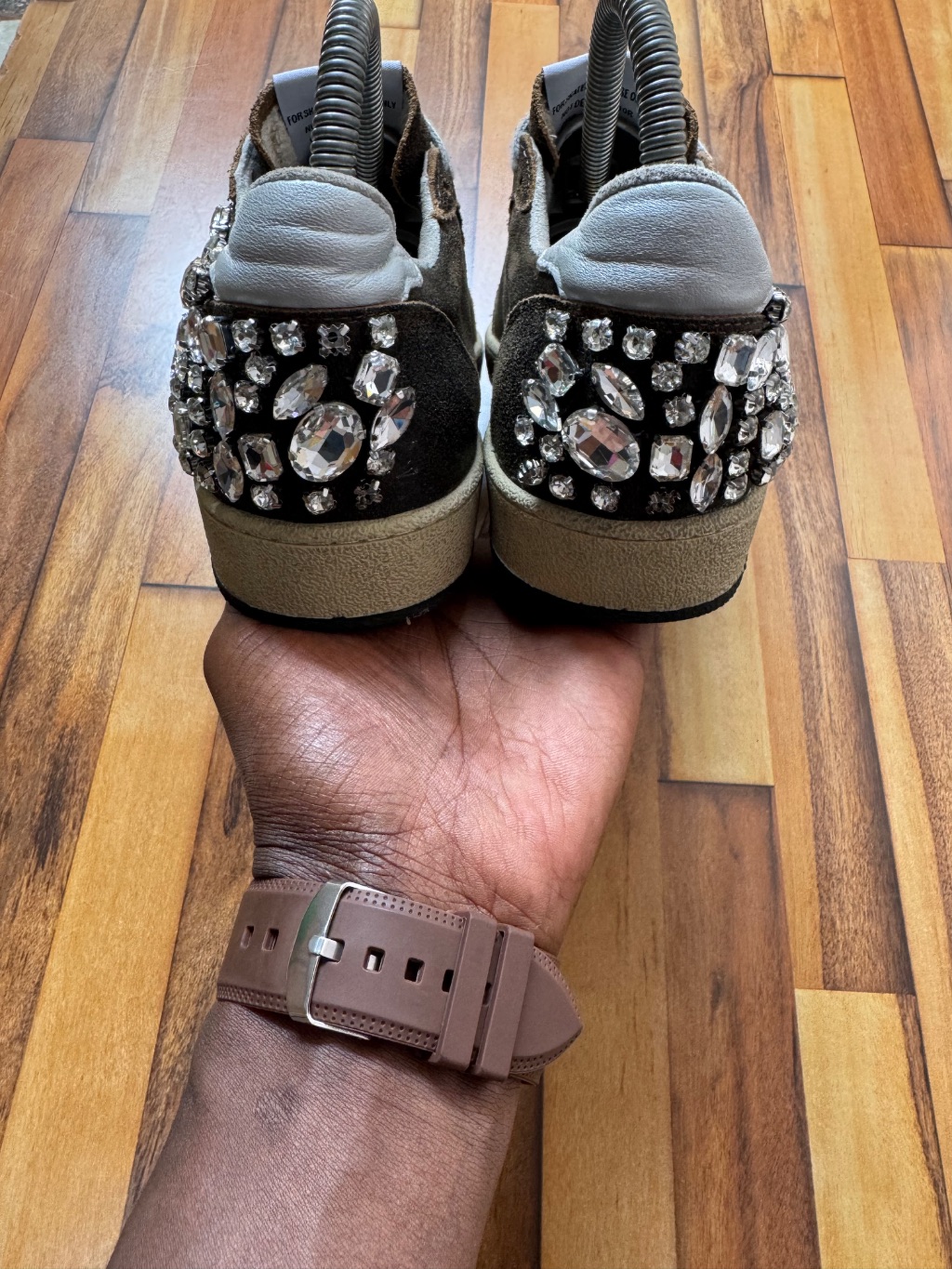GOLDEN GOOSE
