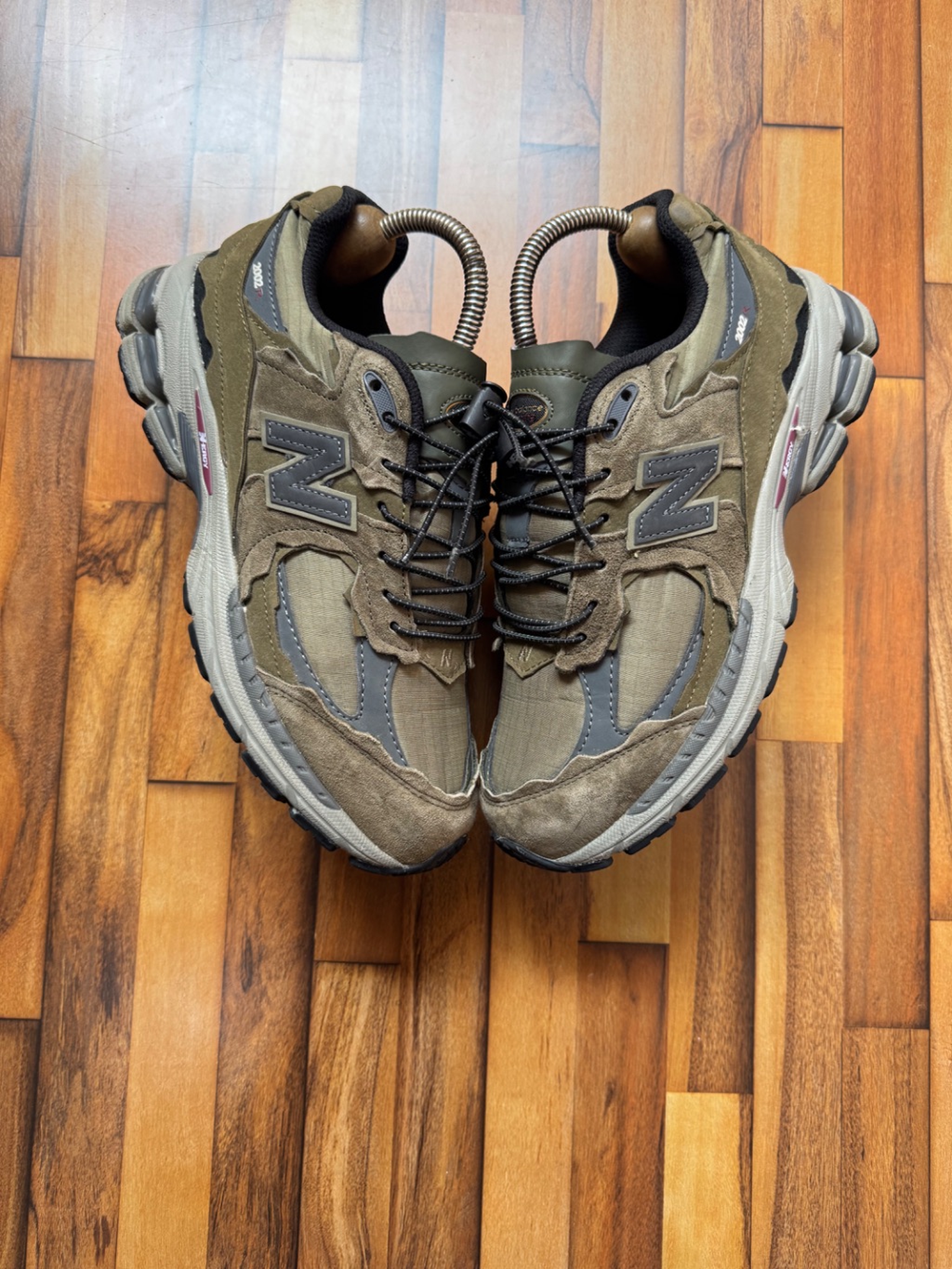 NEWBALANCE 2002R