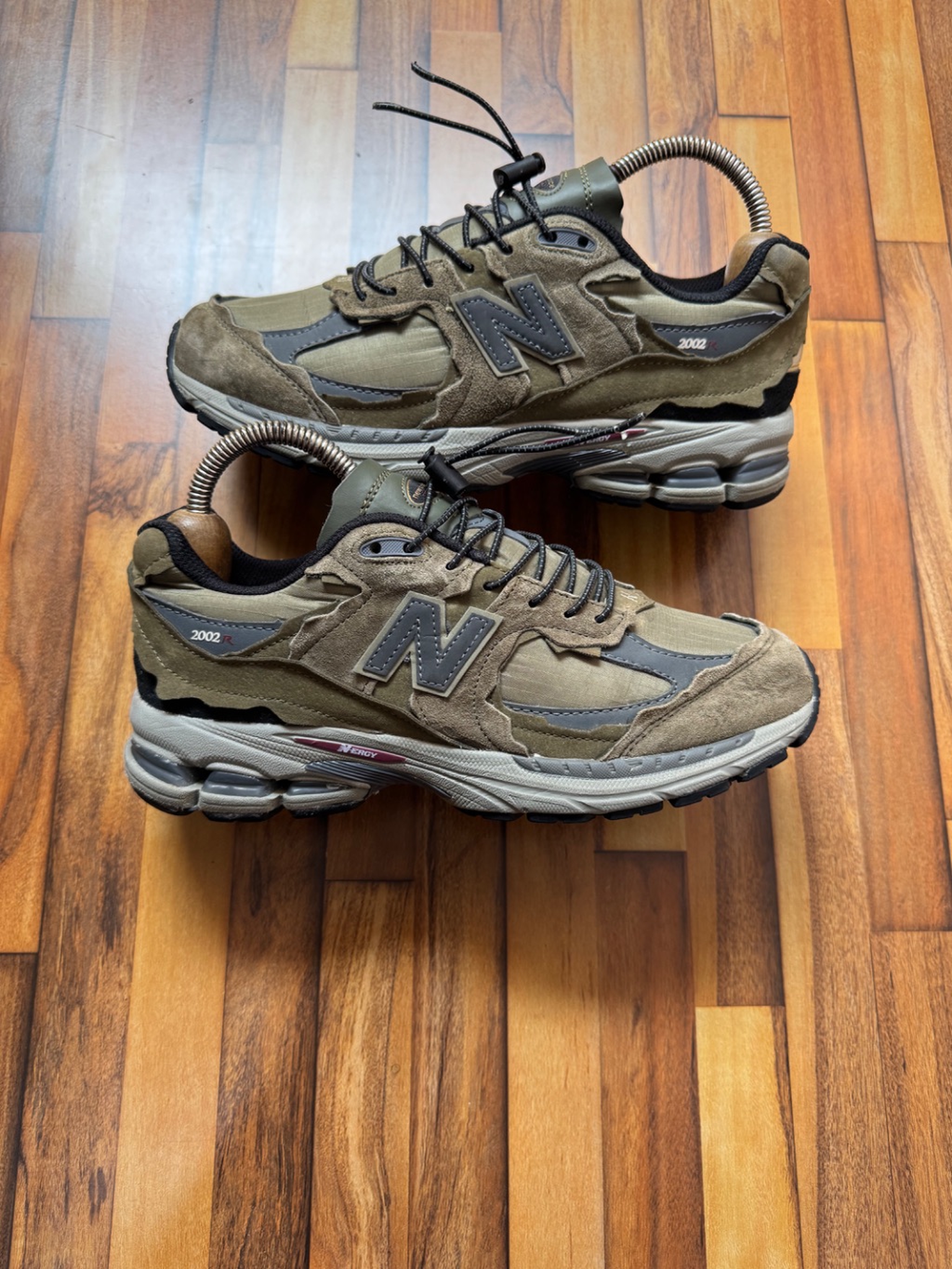 NEWBALANCE 2002R