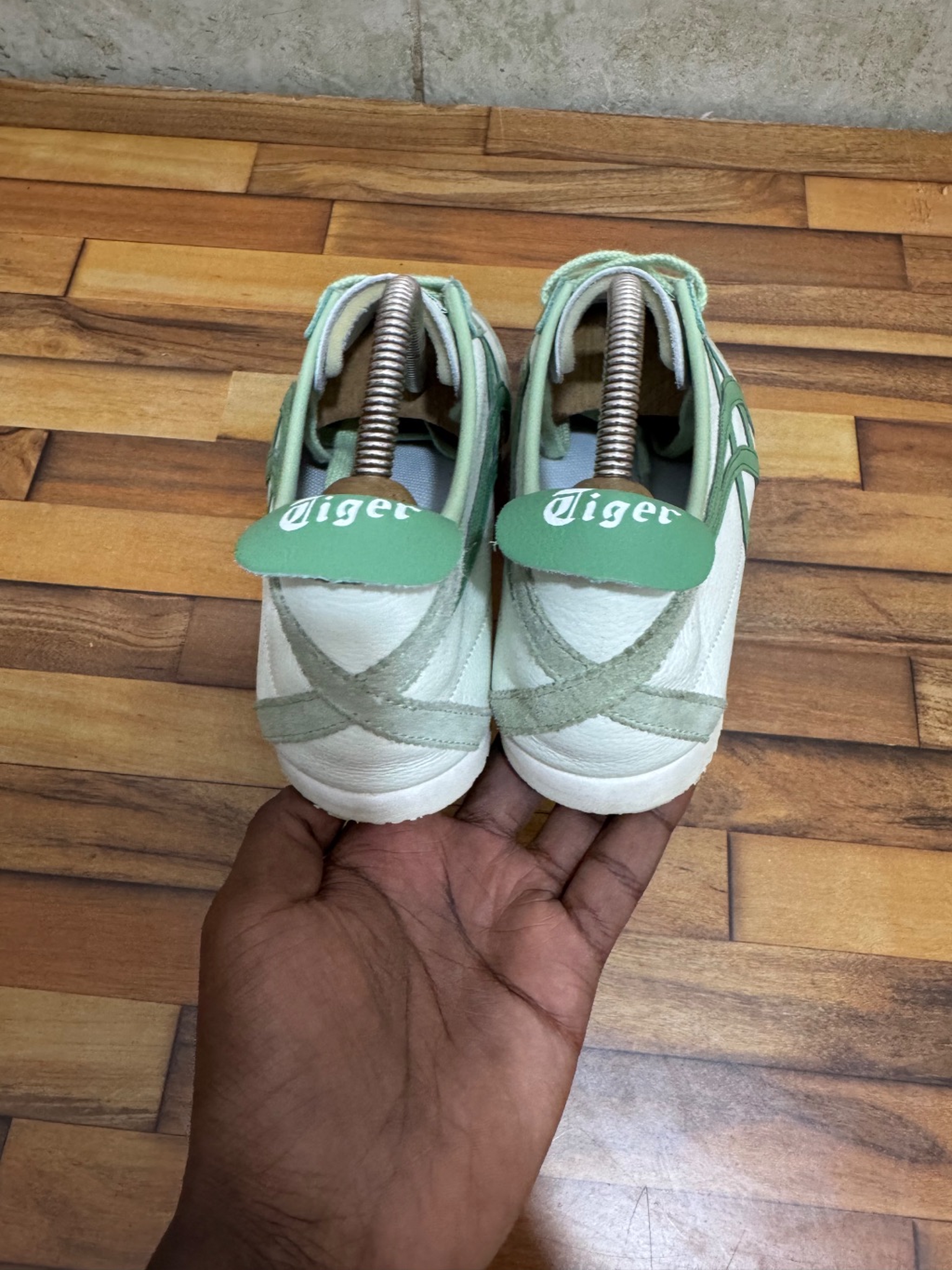ONITSUKA TIGER 💚