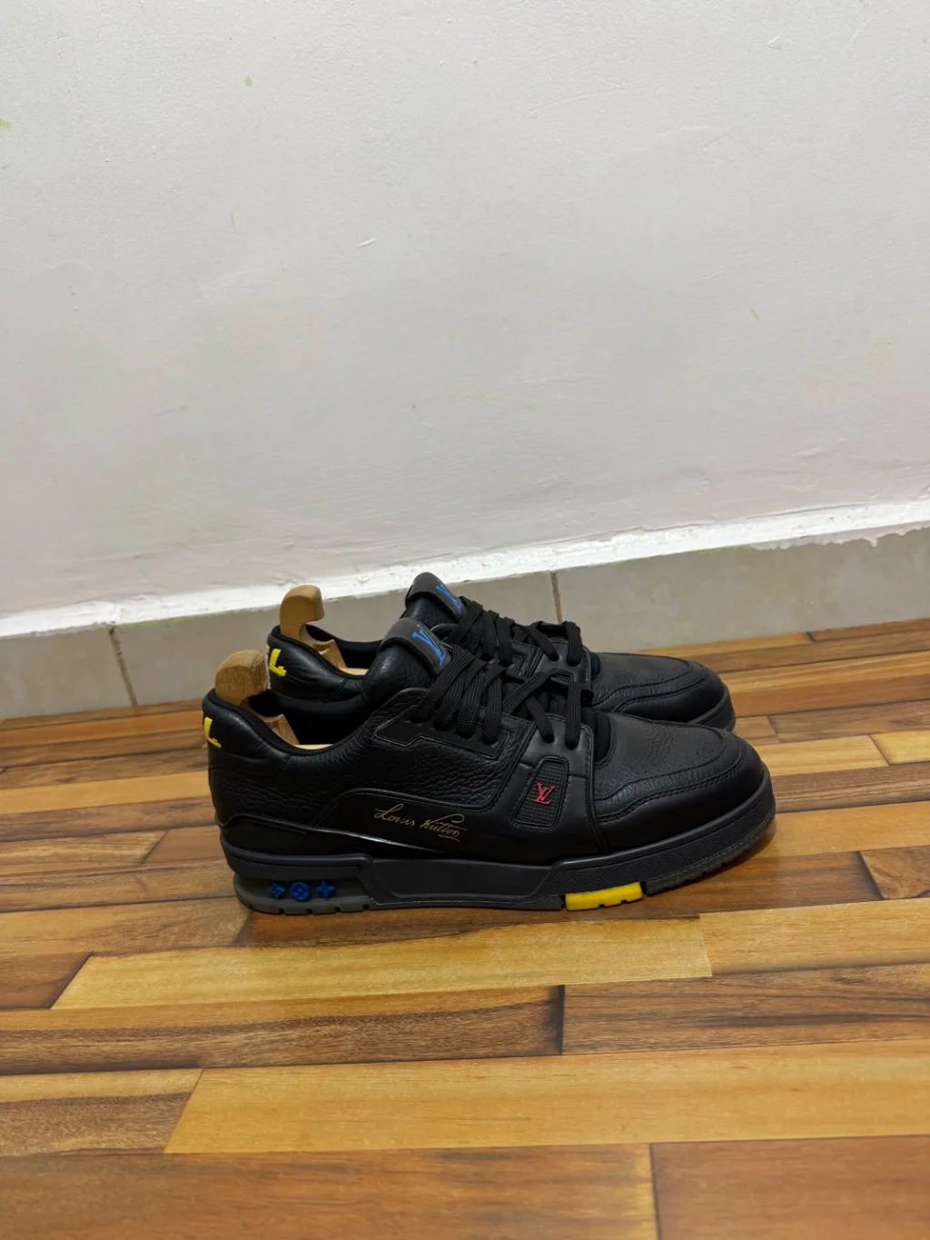 LOUIS VUITTON TRAINERS 🖤