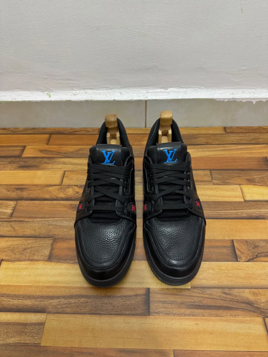 LOUIS VUITTON TRAINERS 🖤