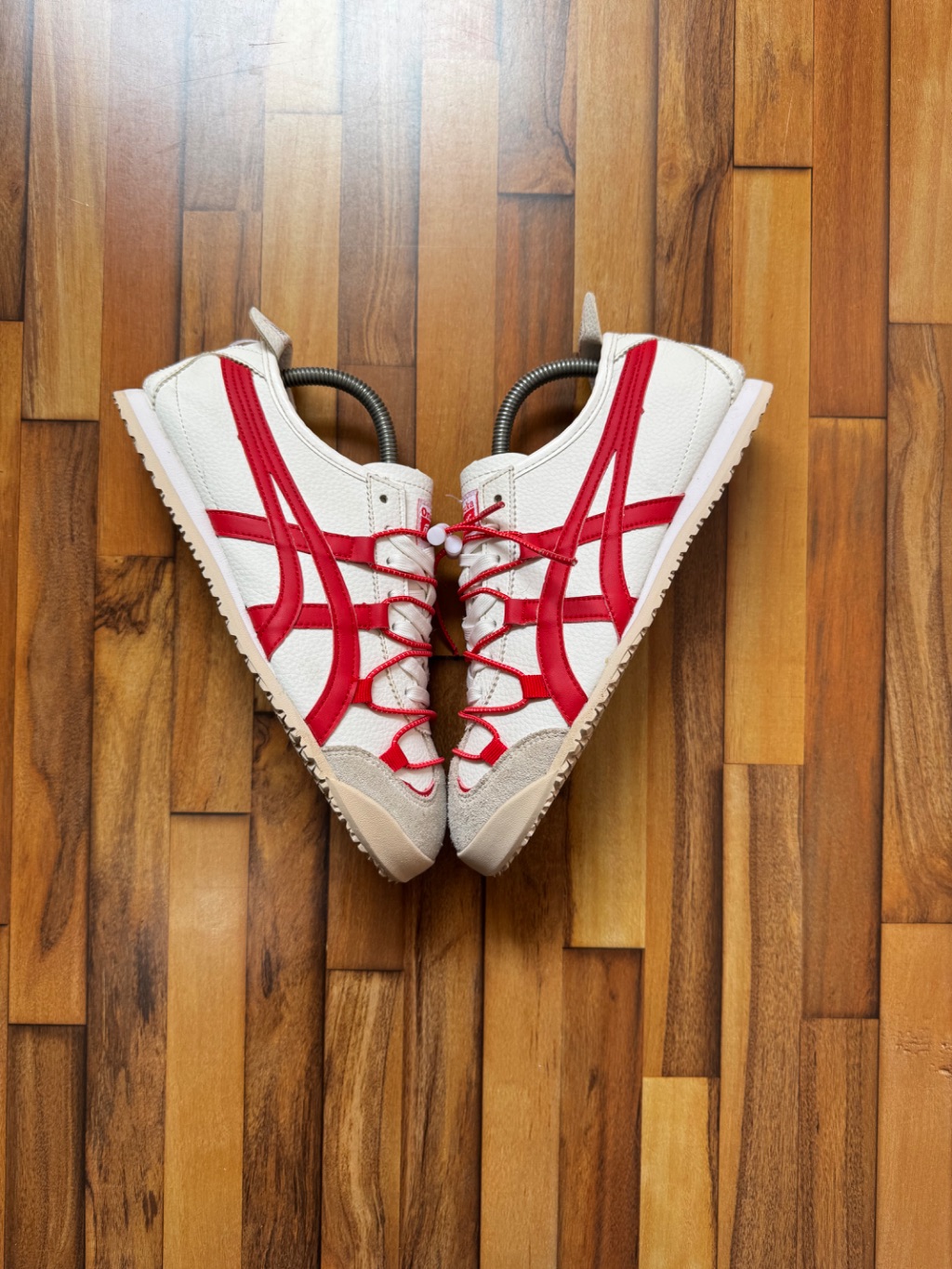 ONITSUKA TIGER