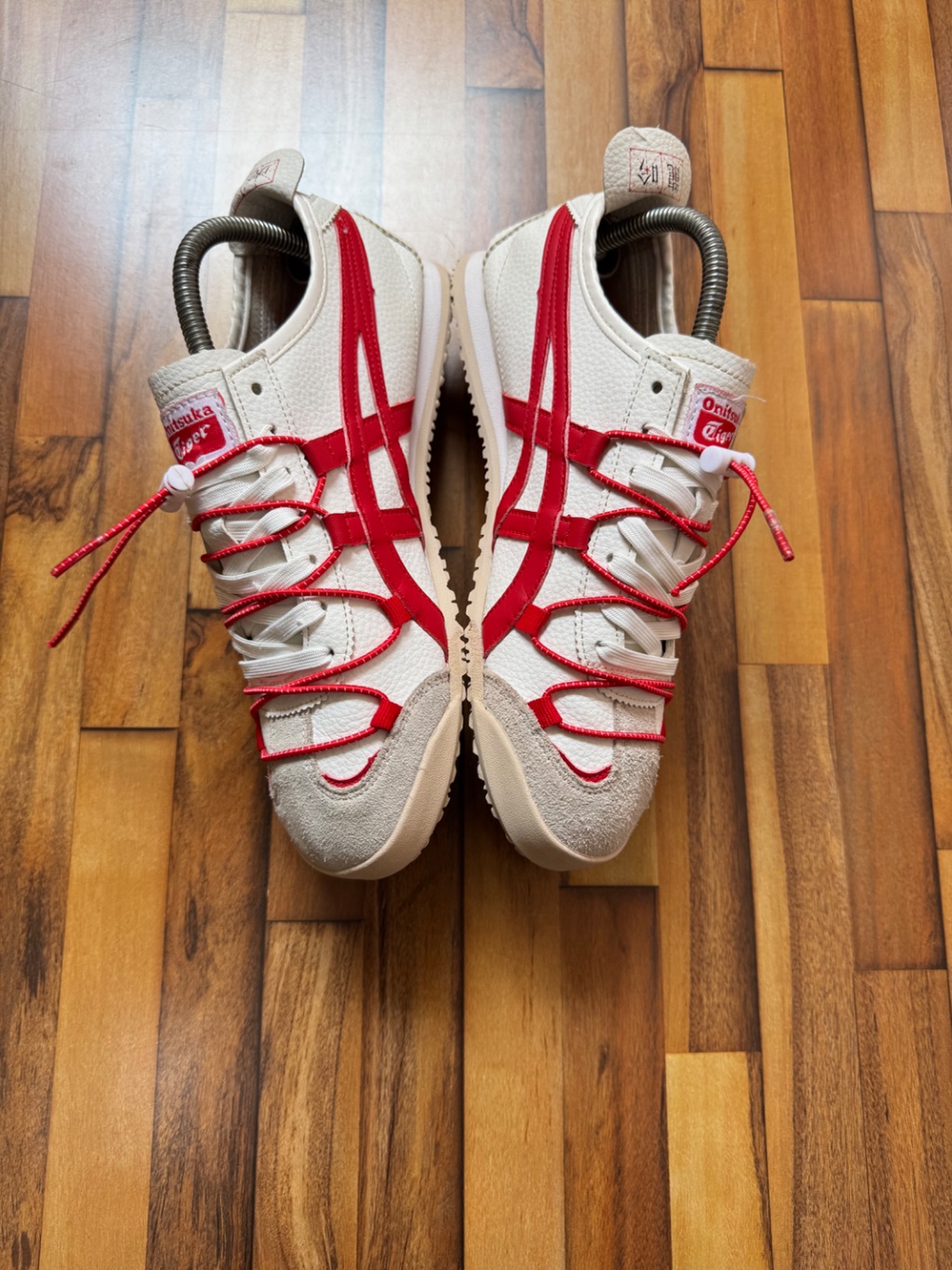 ONITSUKA TIGER
