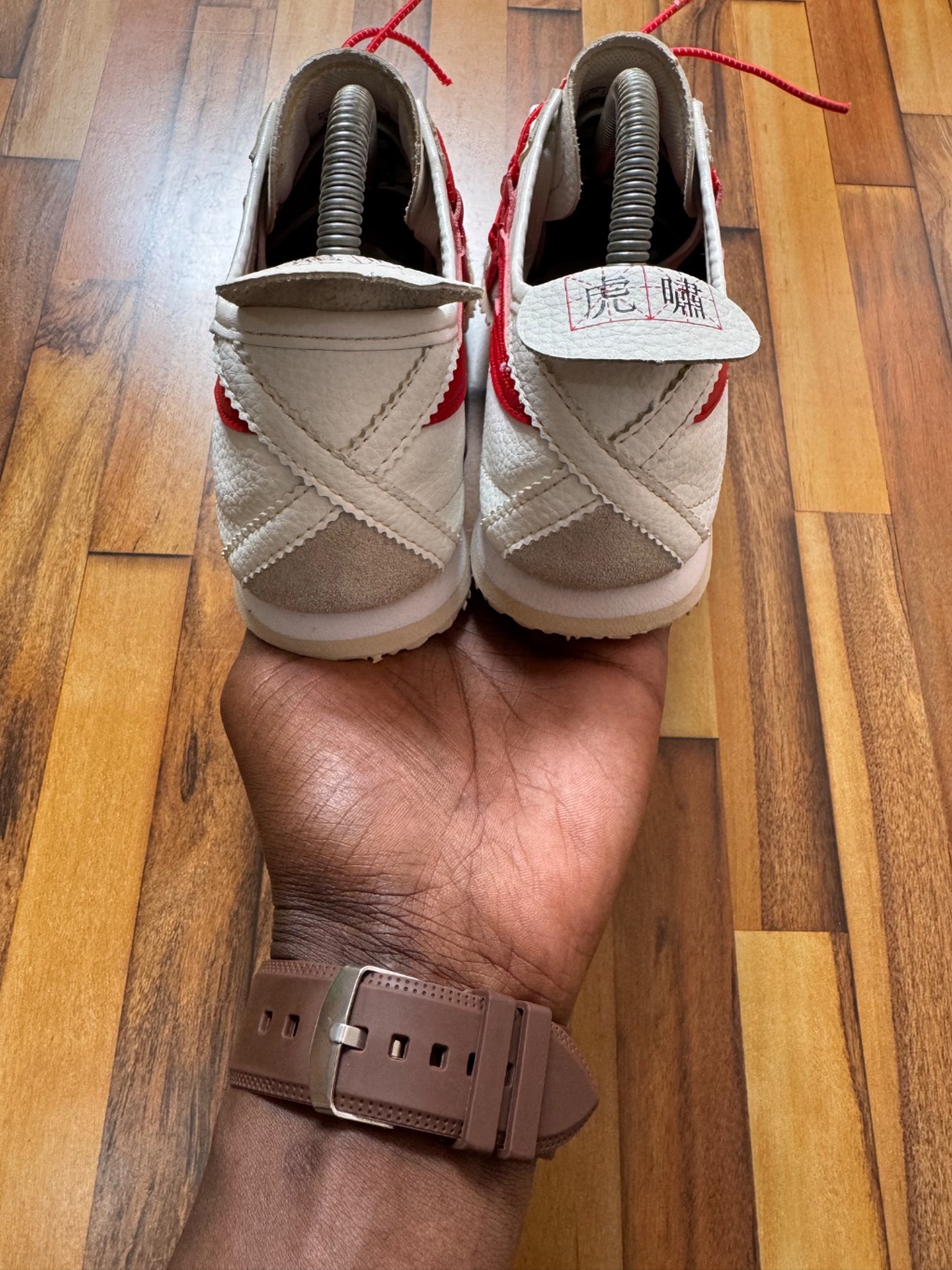 ONITSUKA TIGER