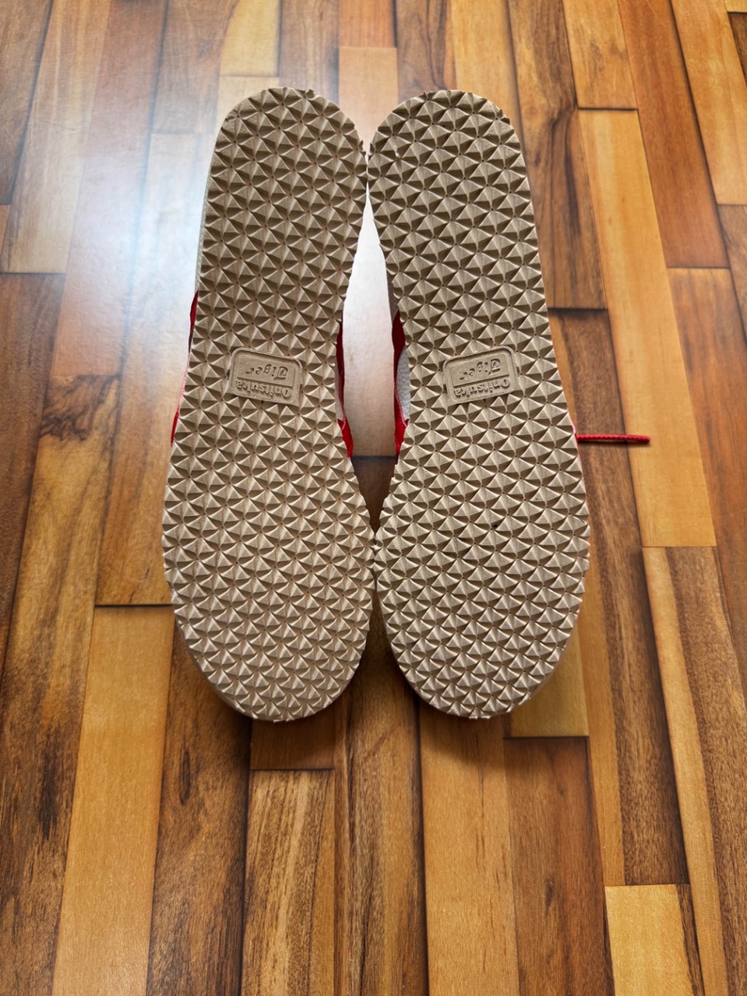 ONITSUKA TIGER