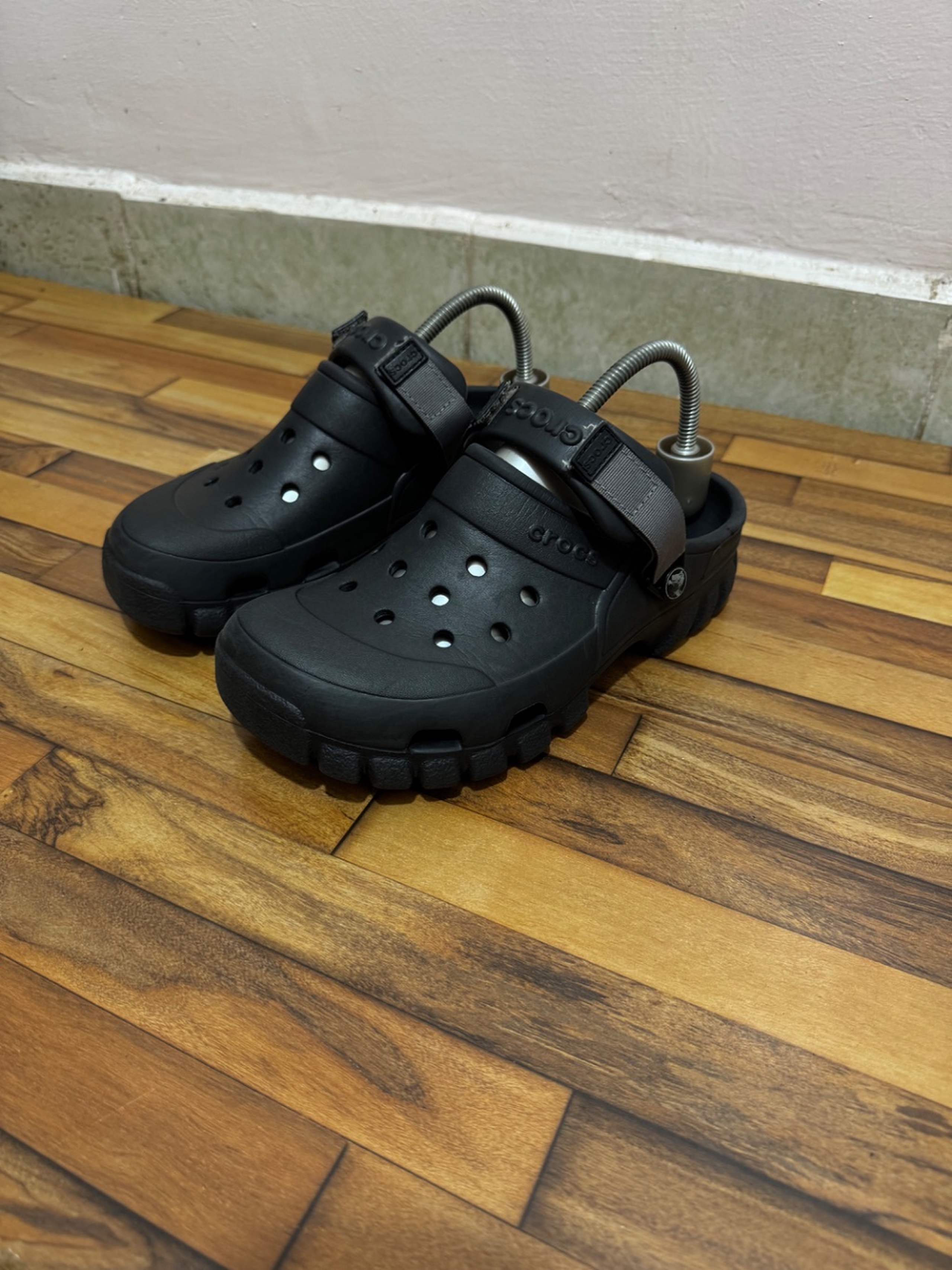 CROCS 🖤