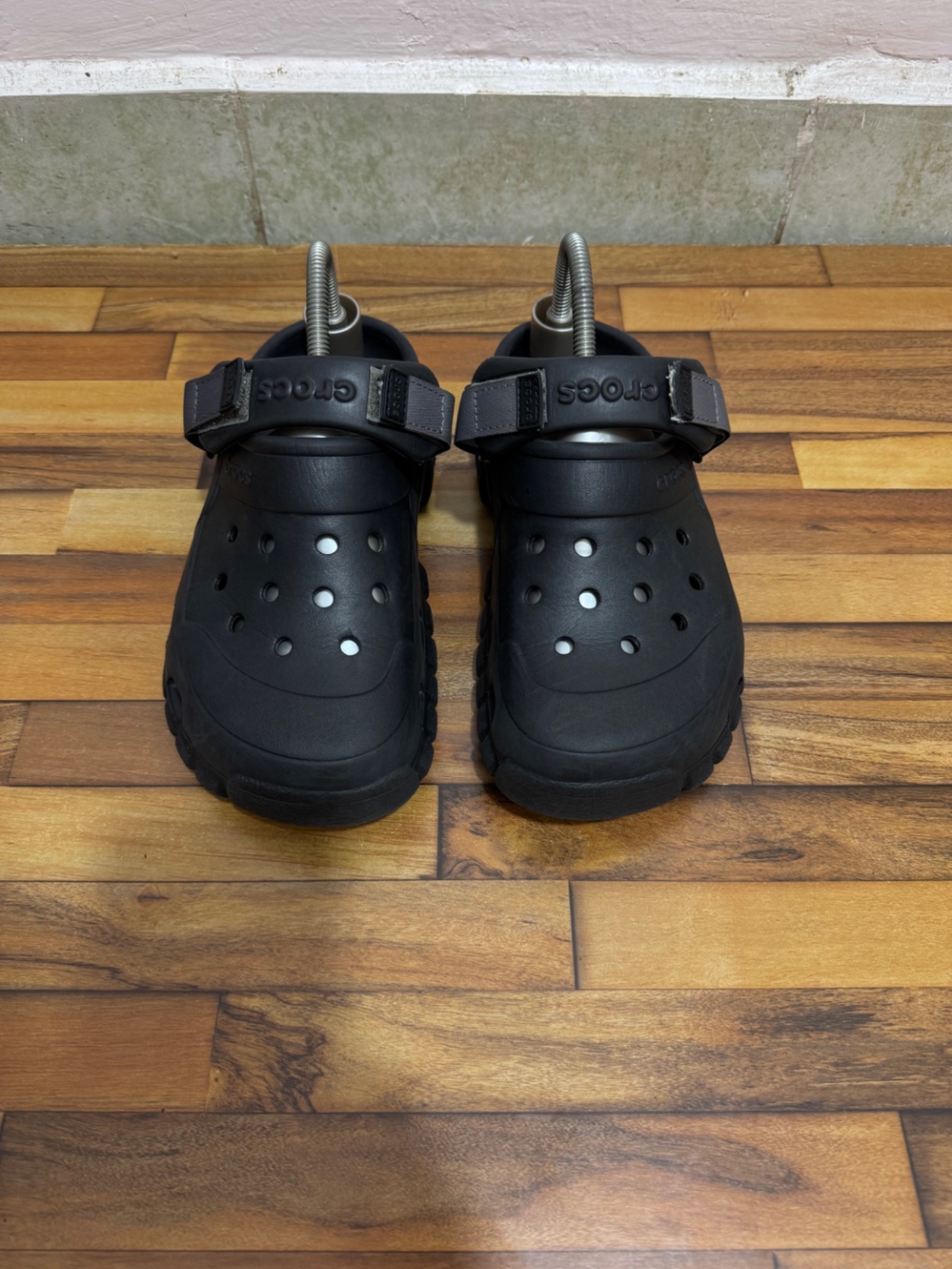 CROCS 🖤