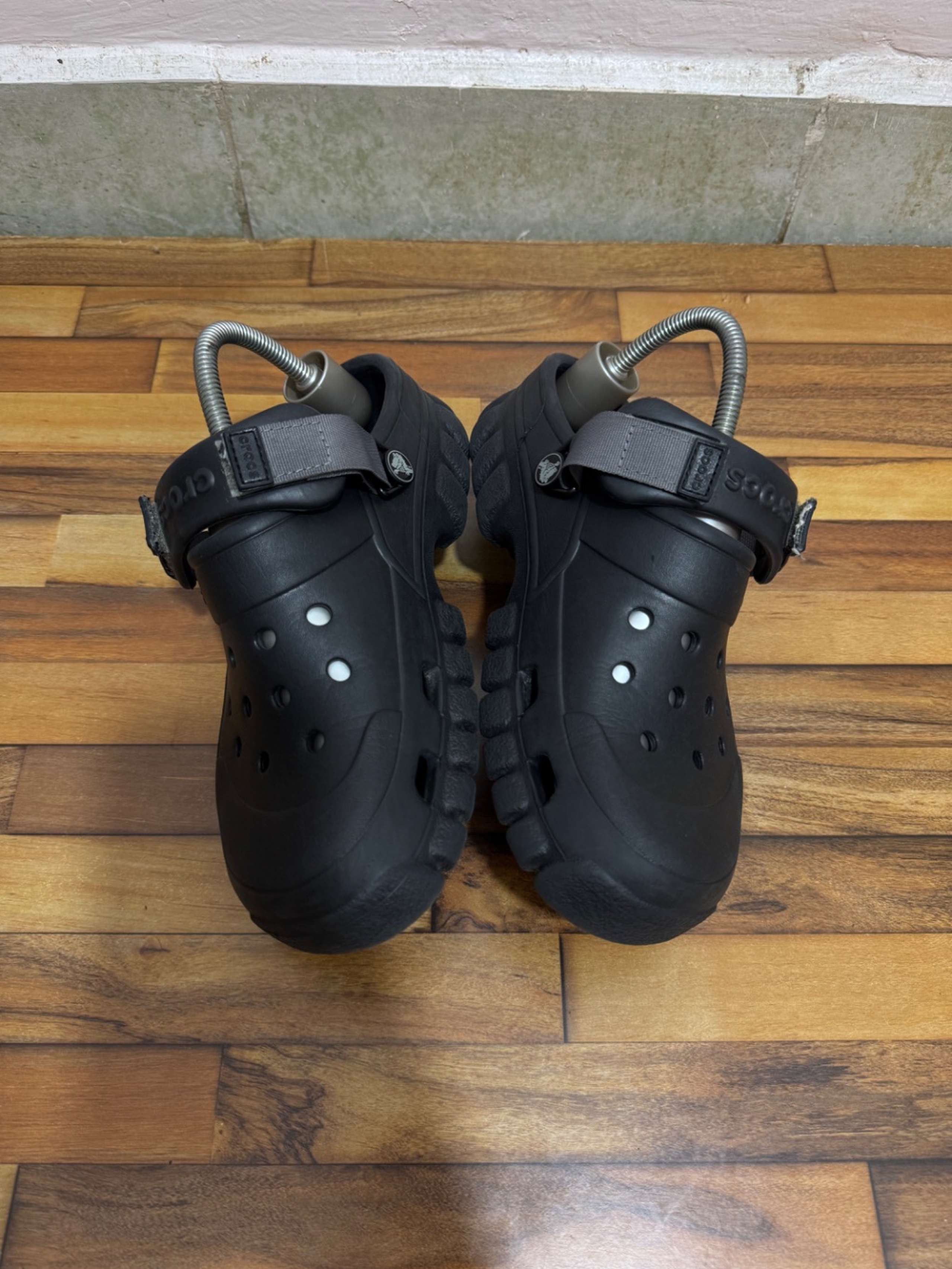 CROCS 🖤