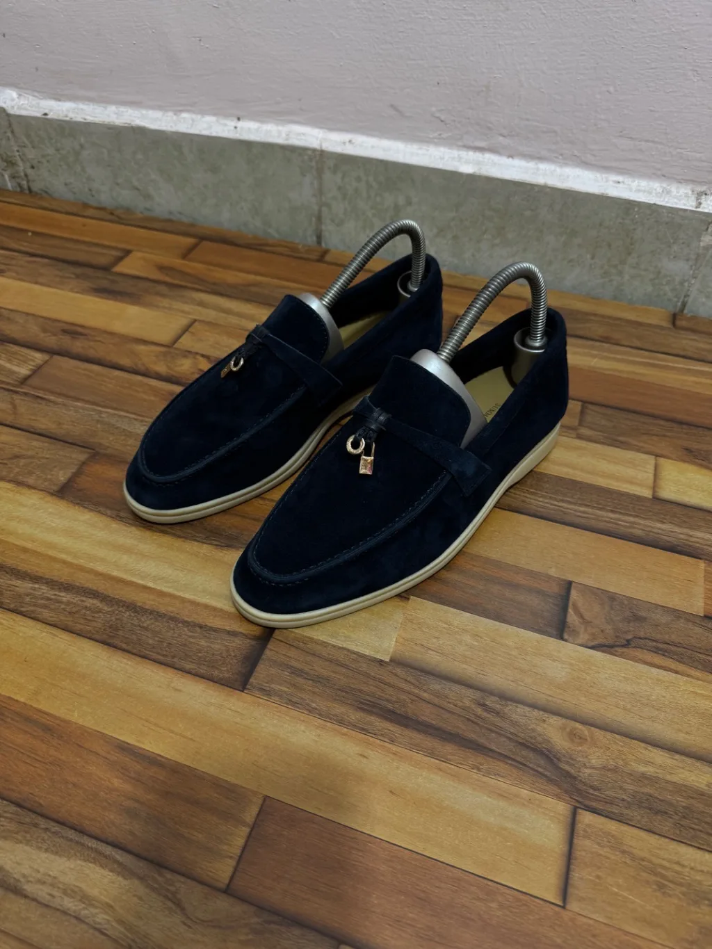 LORO PIANA SUMMER WALK