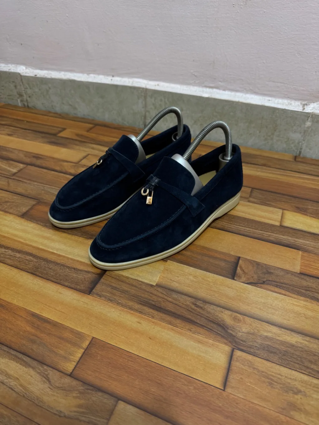LORO PIANA SUMMER WALK