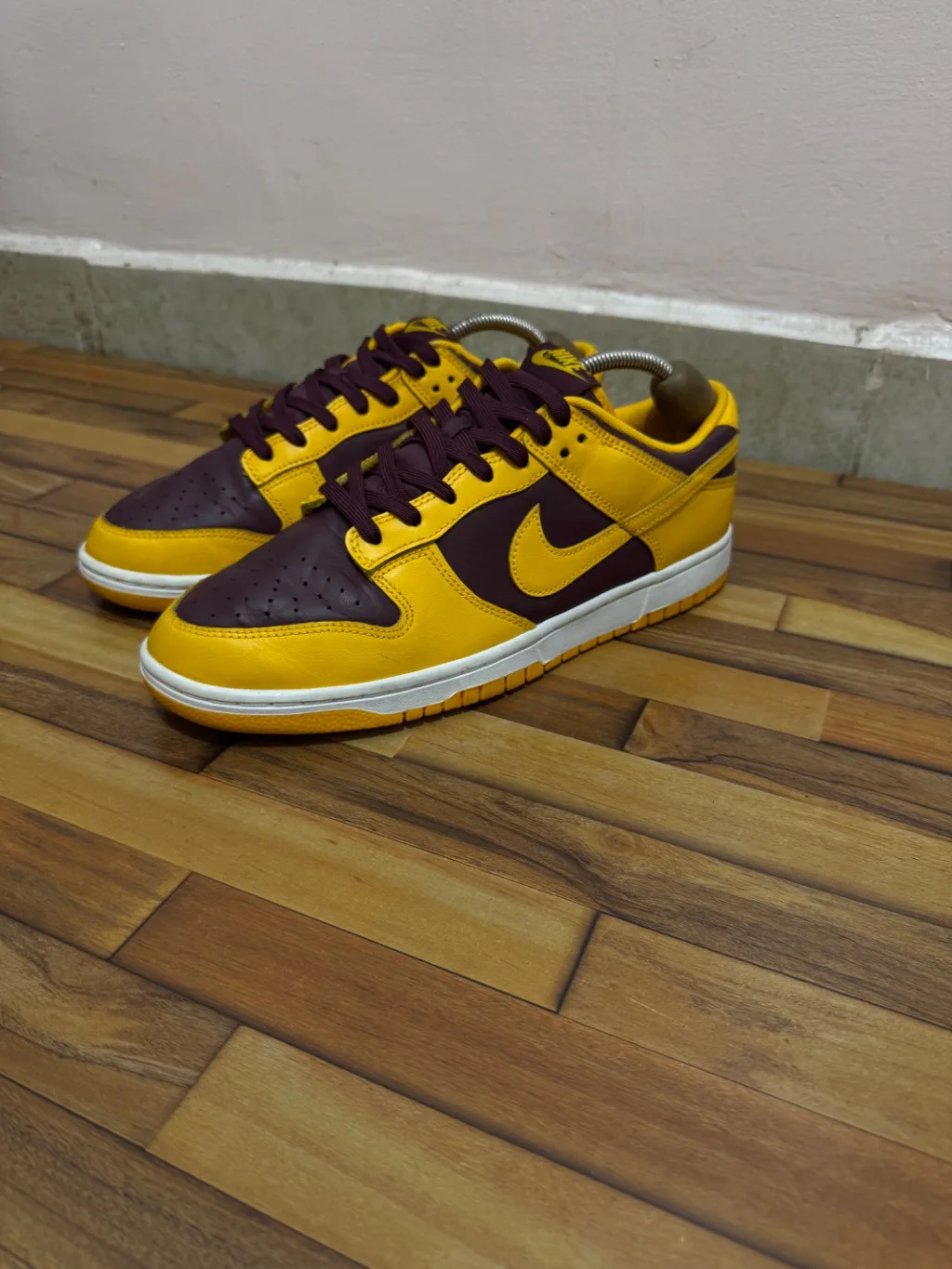 NIKE DUNKS 💛